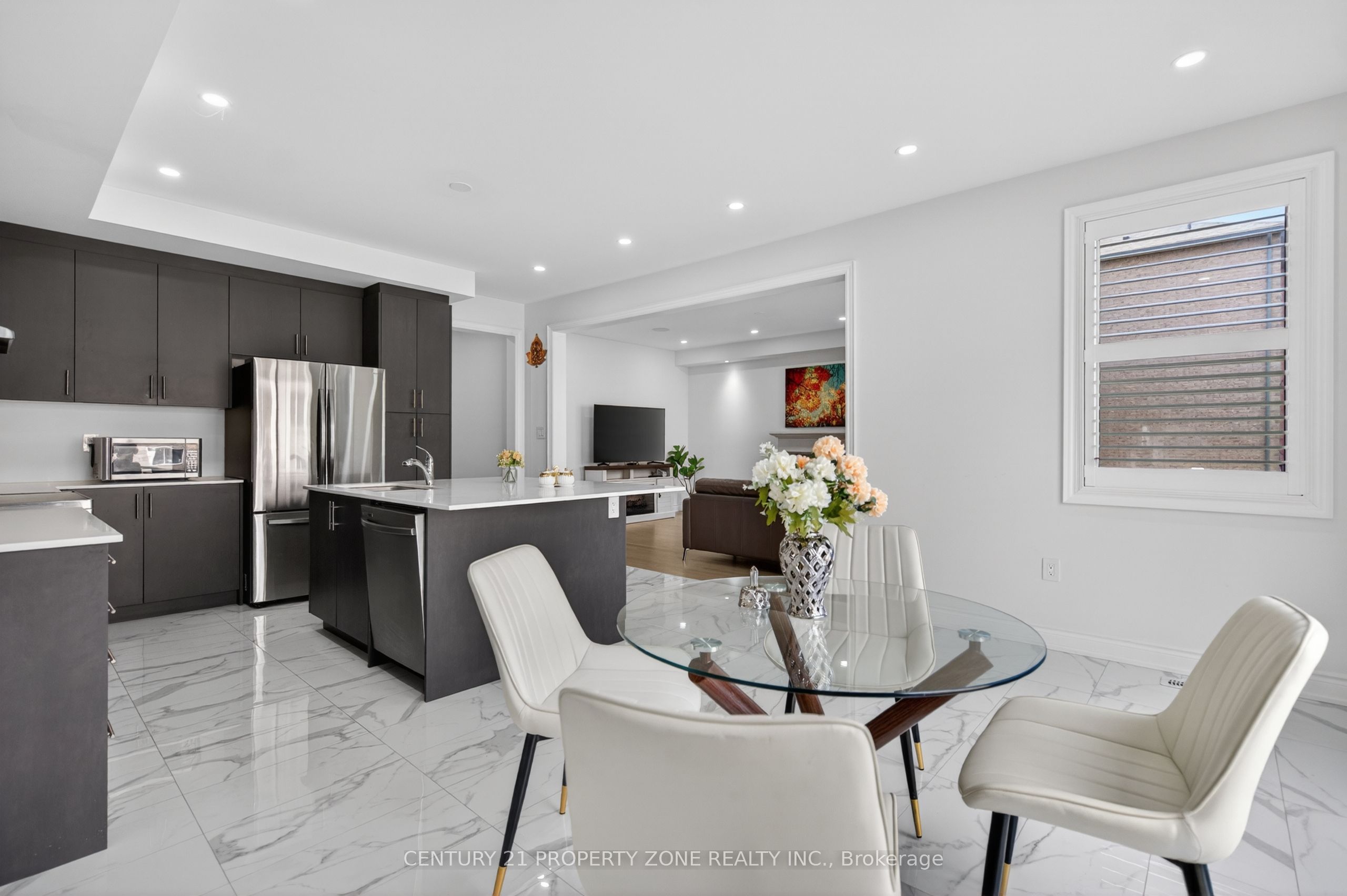 105 Walker Road W Property Photo 13