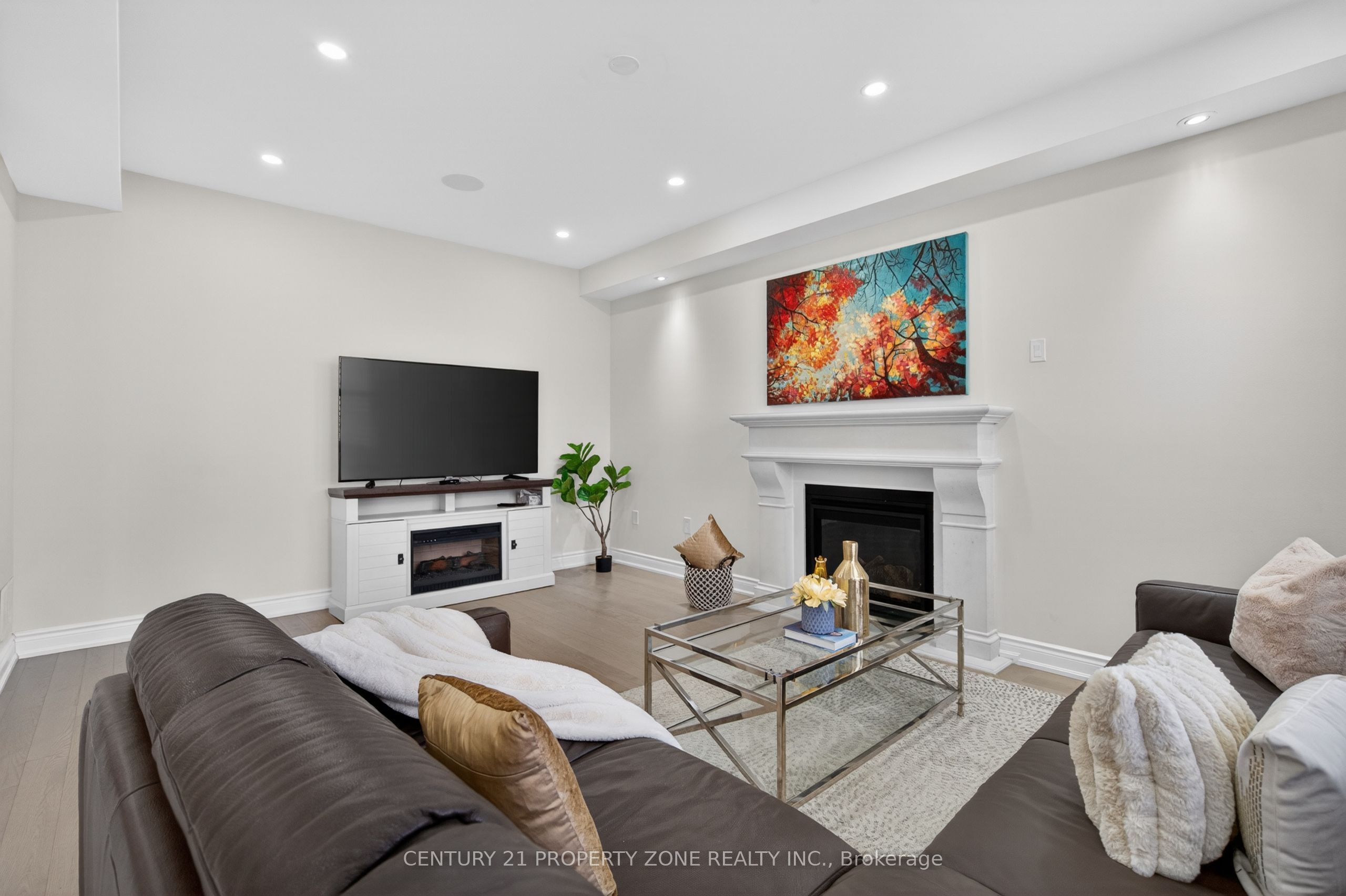 105 Walker Road W Property Photo 14