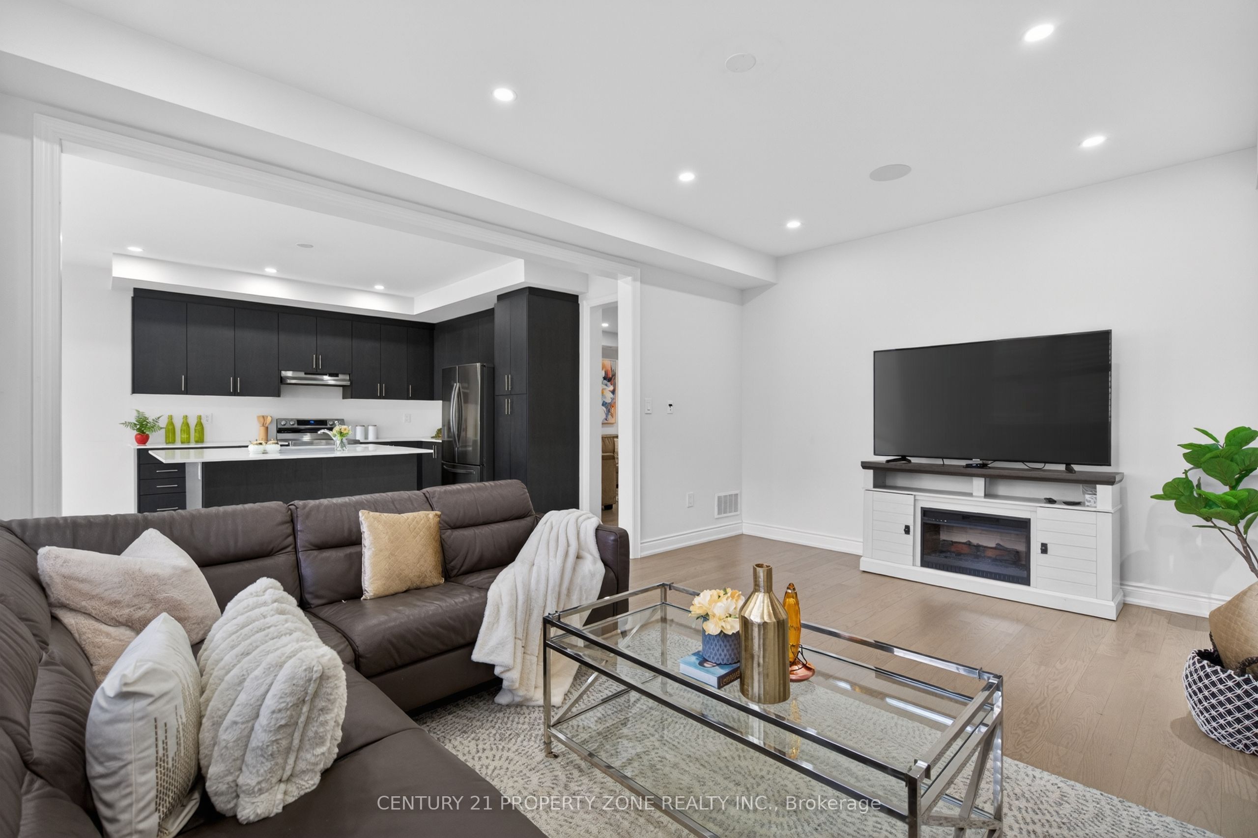 105 Walker Road W Property Photo 15