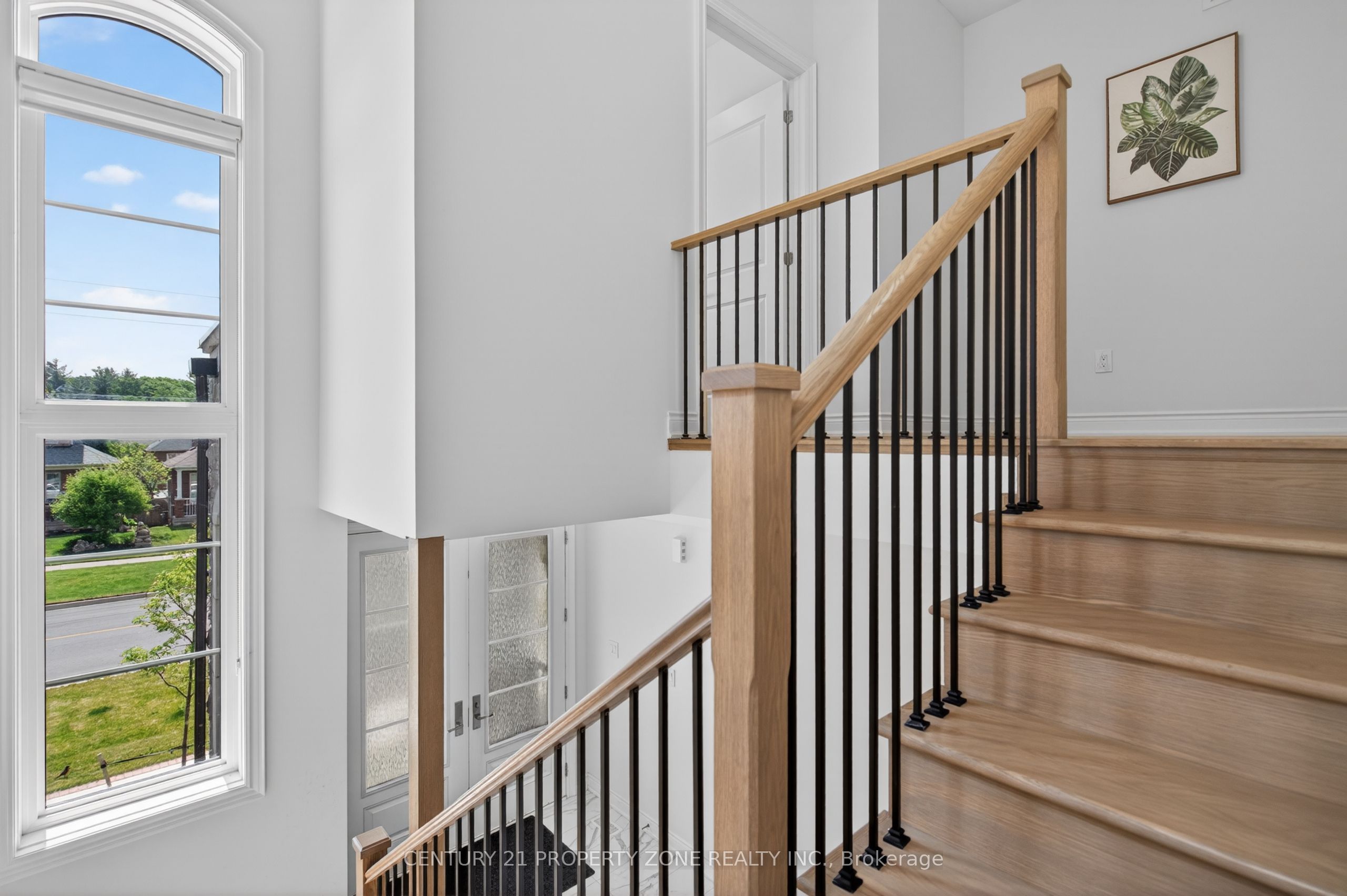 105 Walker Road W Property Photo 17
