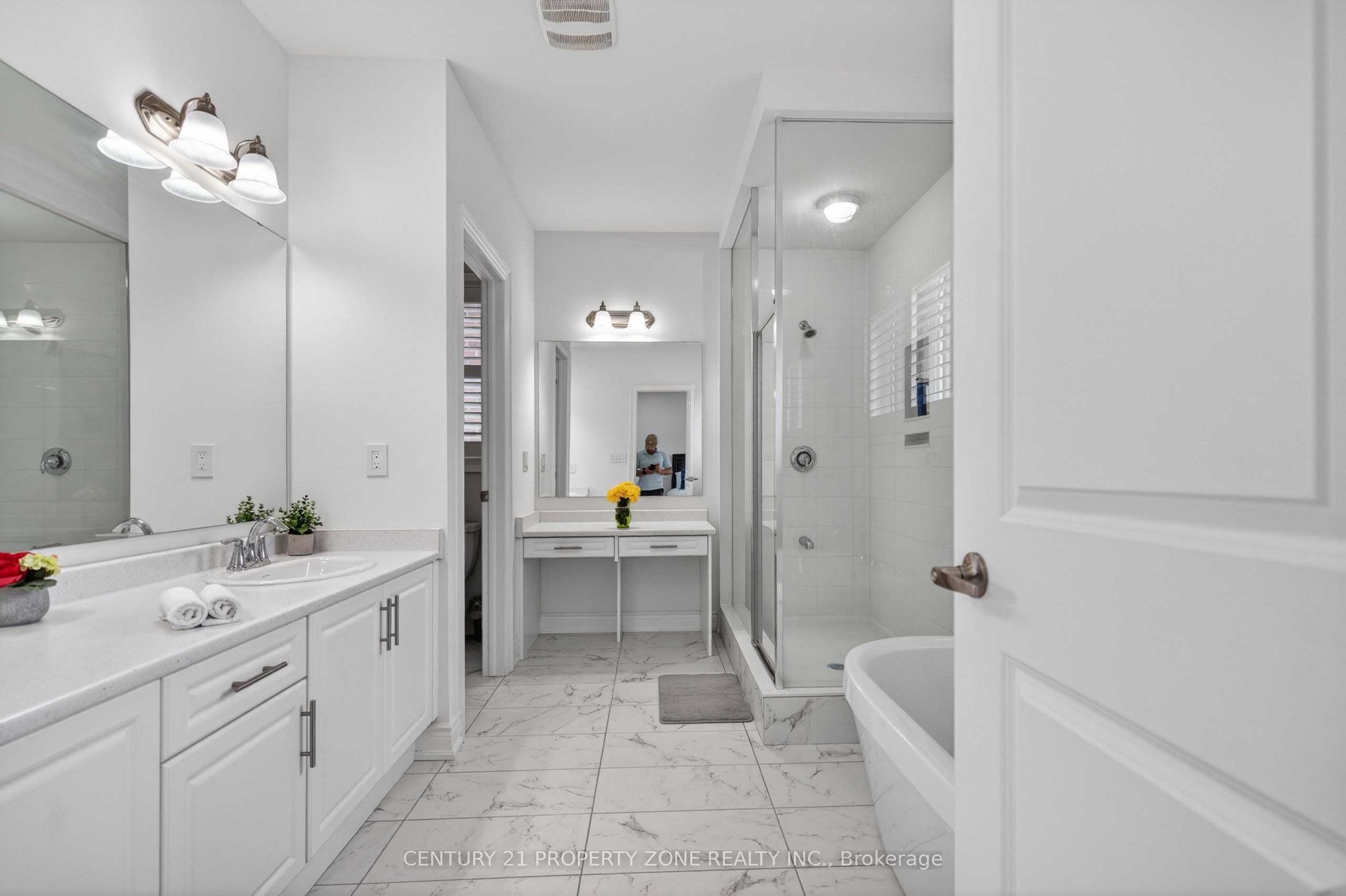 105 Walker Road W Property Photo 23