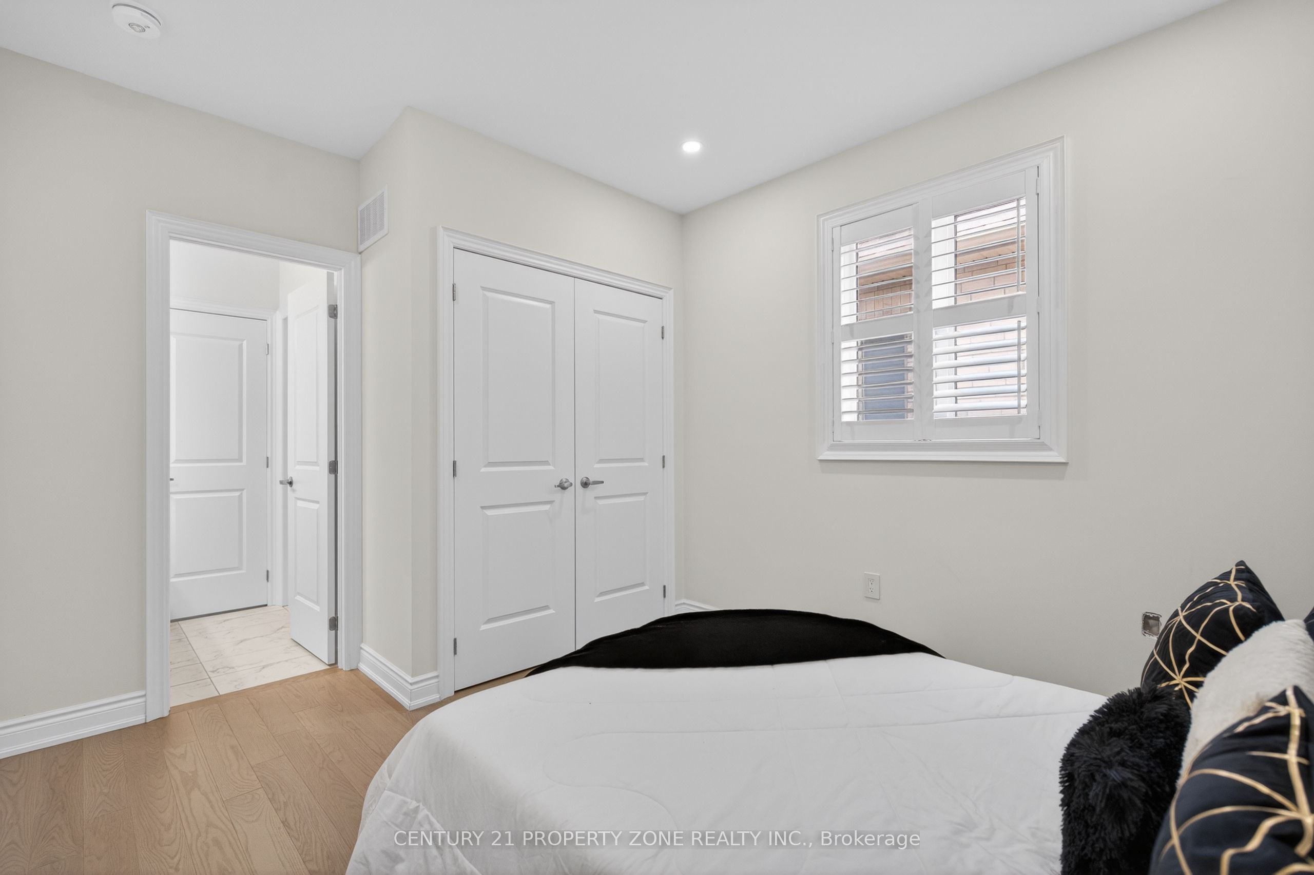 105 Walker Road W Property Photo 29
