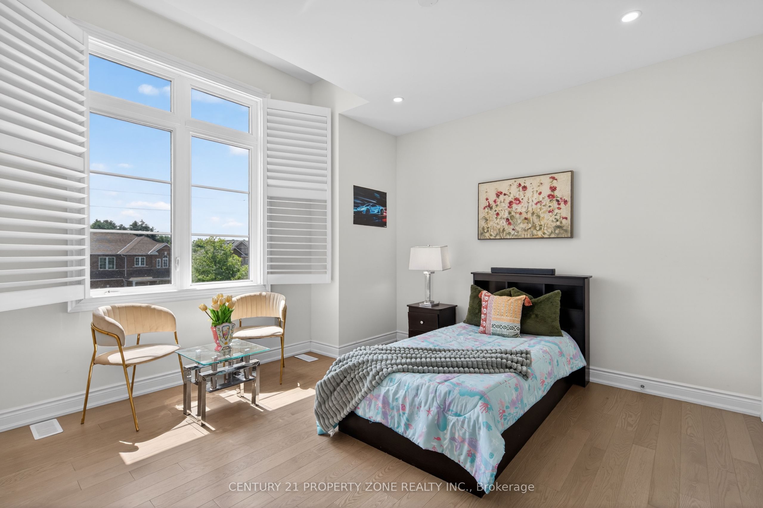 105 Walker Road W Property Photo 33