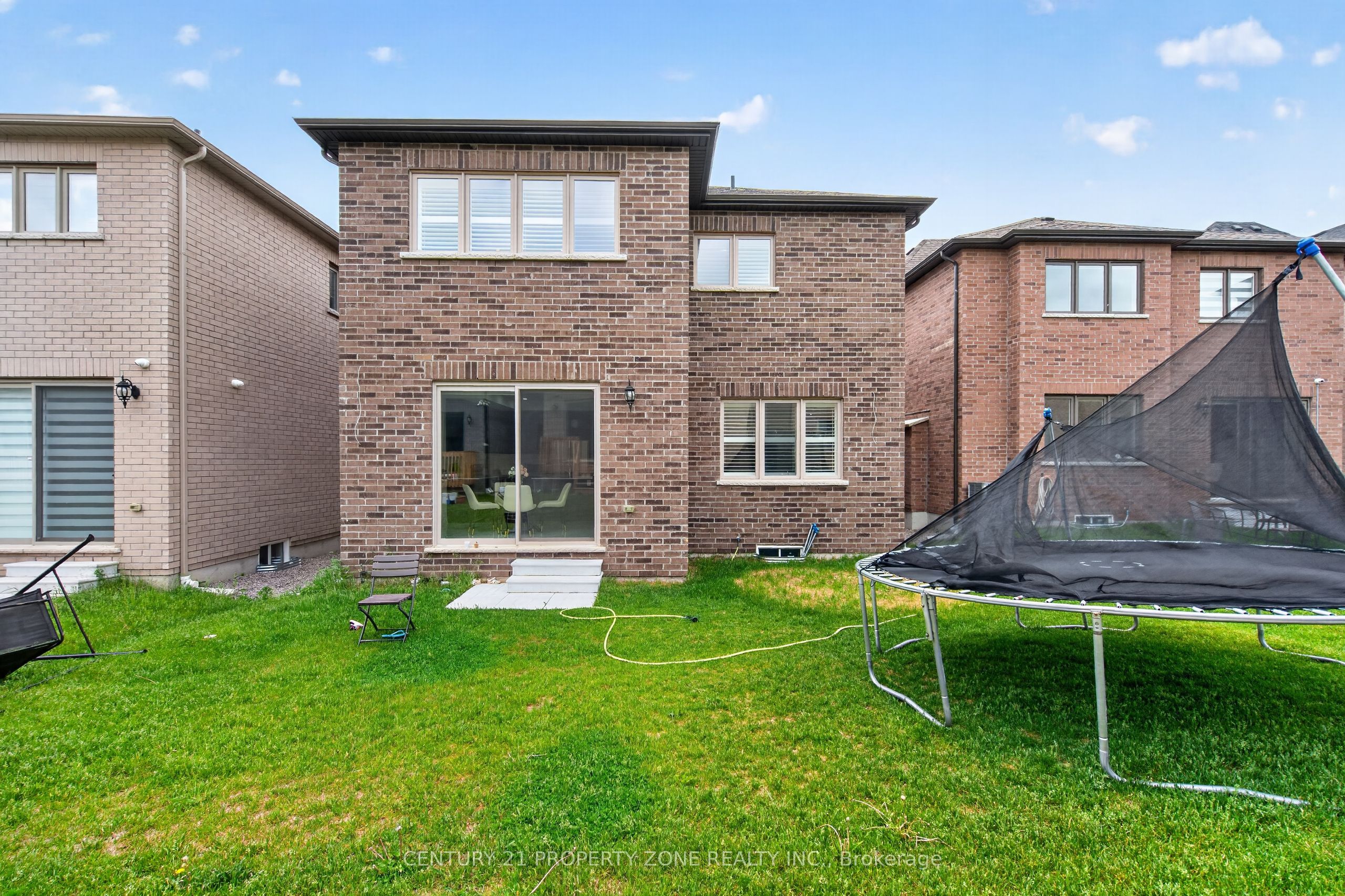 105 Walker Road W Property Photo 37