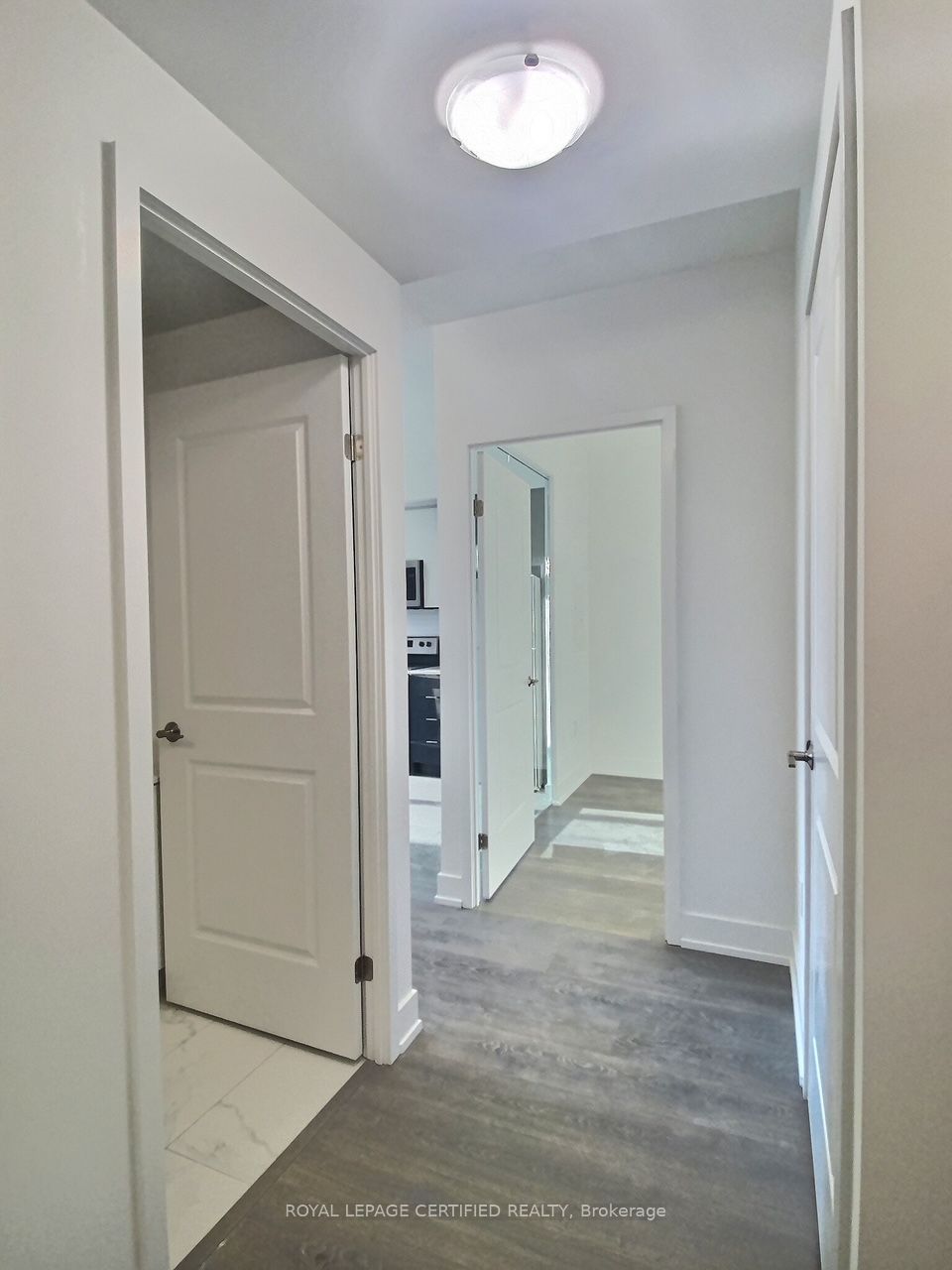 202 Burnhamthorpe Road E 2008 Property Photo 10