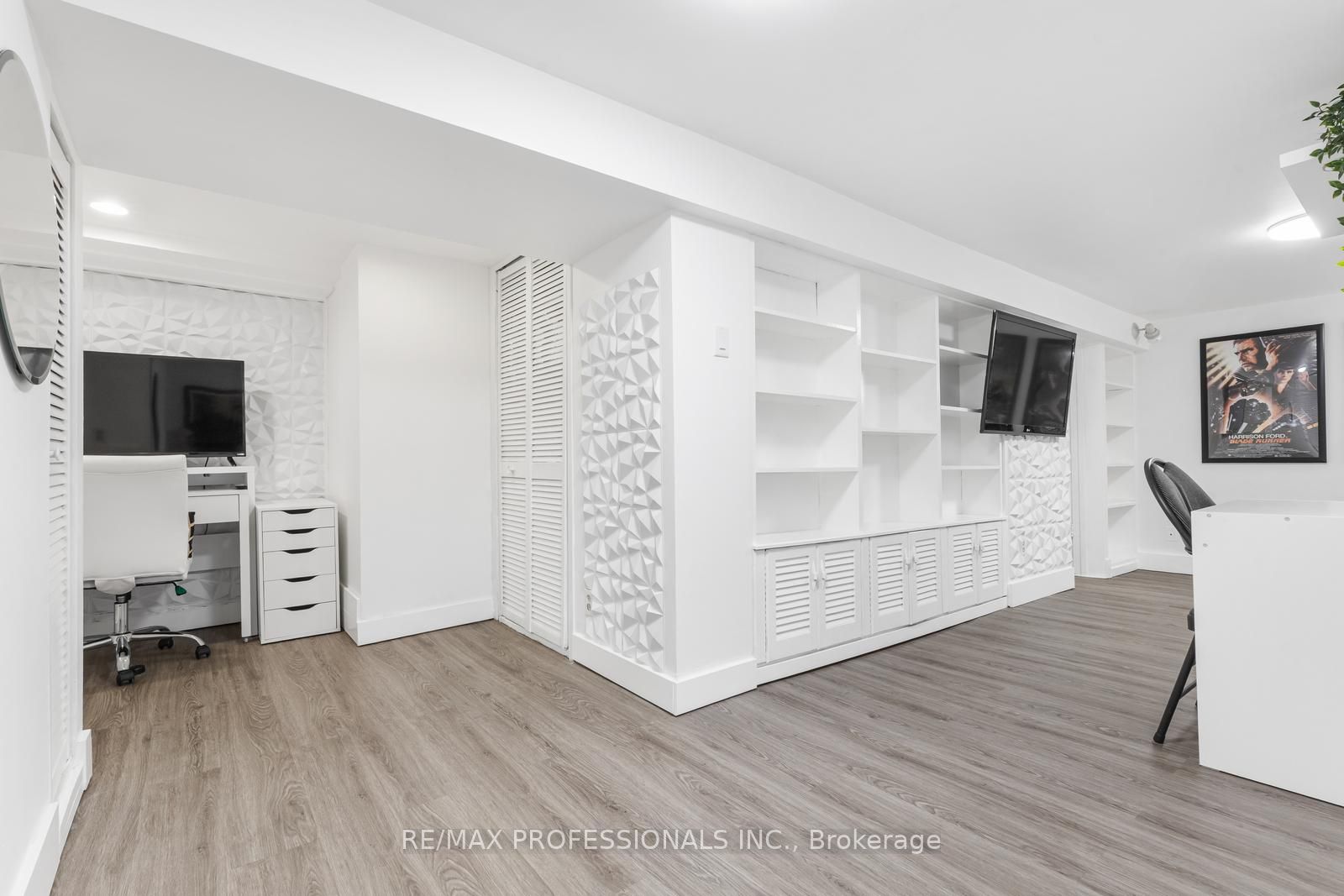 52 Third Street Property Photo 32
