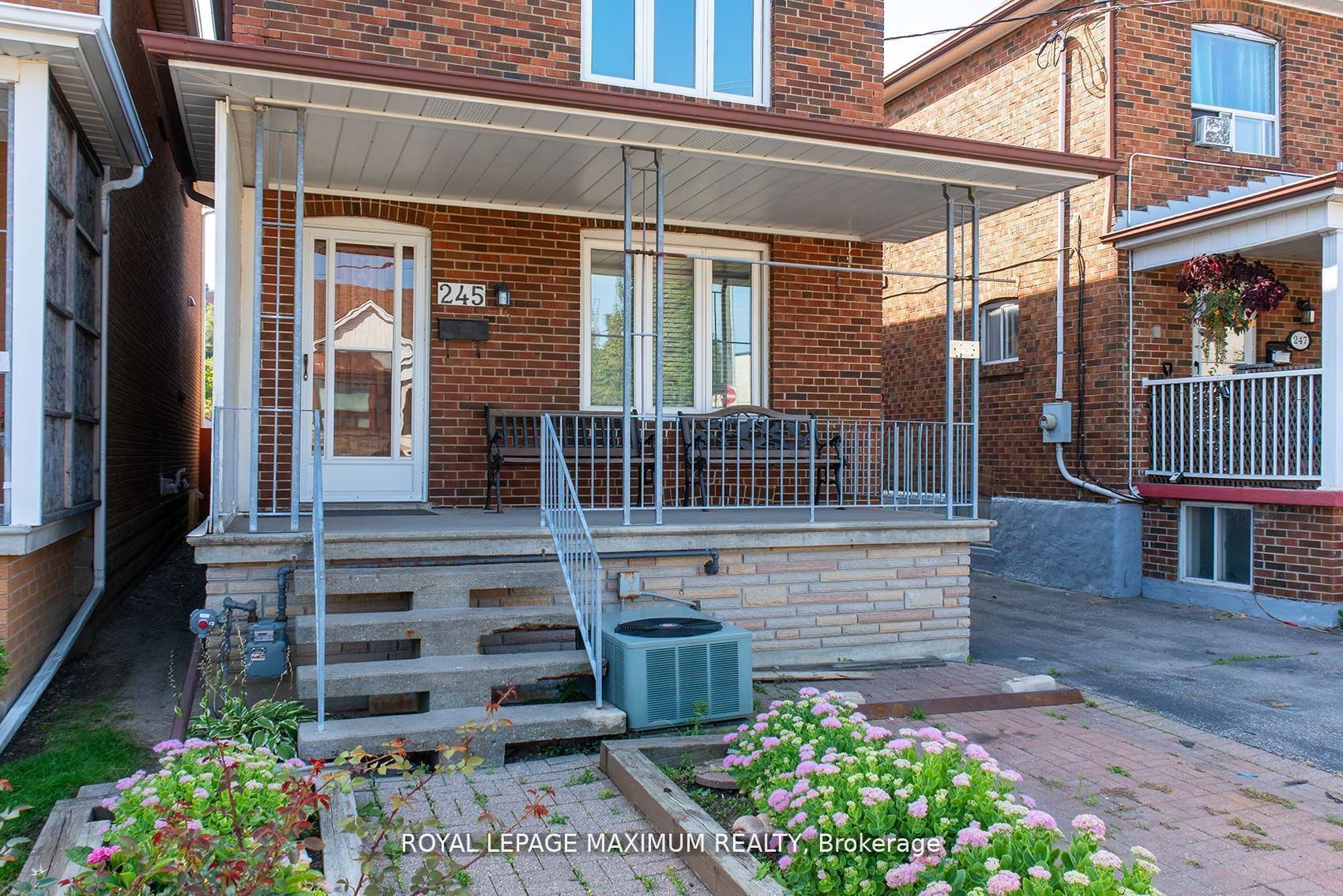 245 Belgravia Avenue Property Photo 2