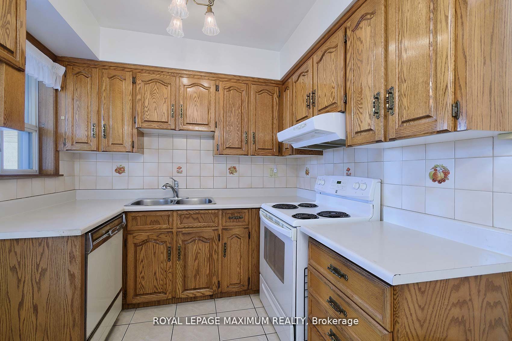 245 Belgravia Avenue Property Photo 16