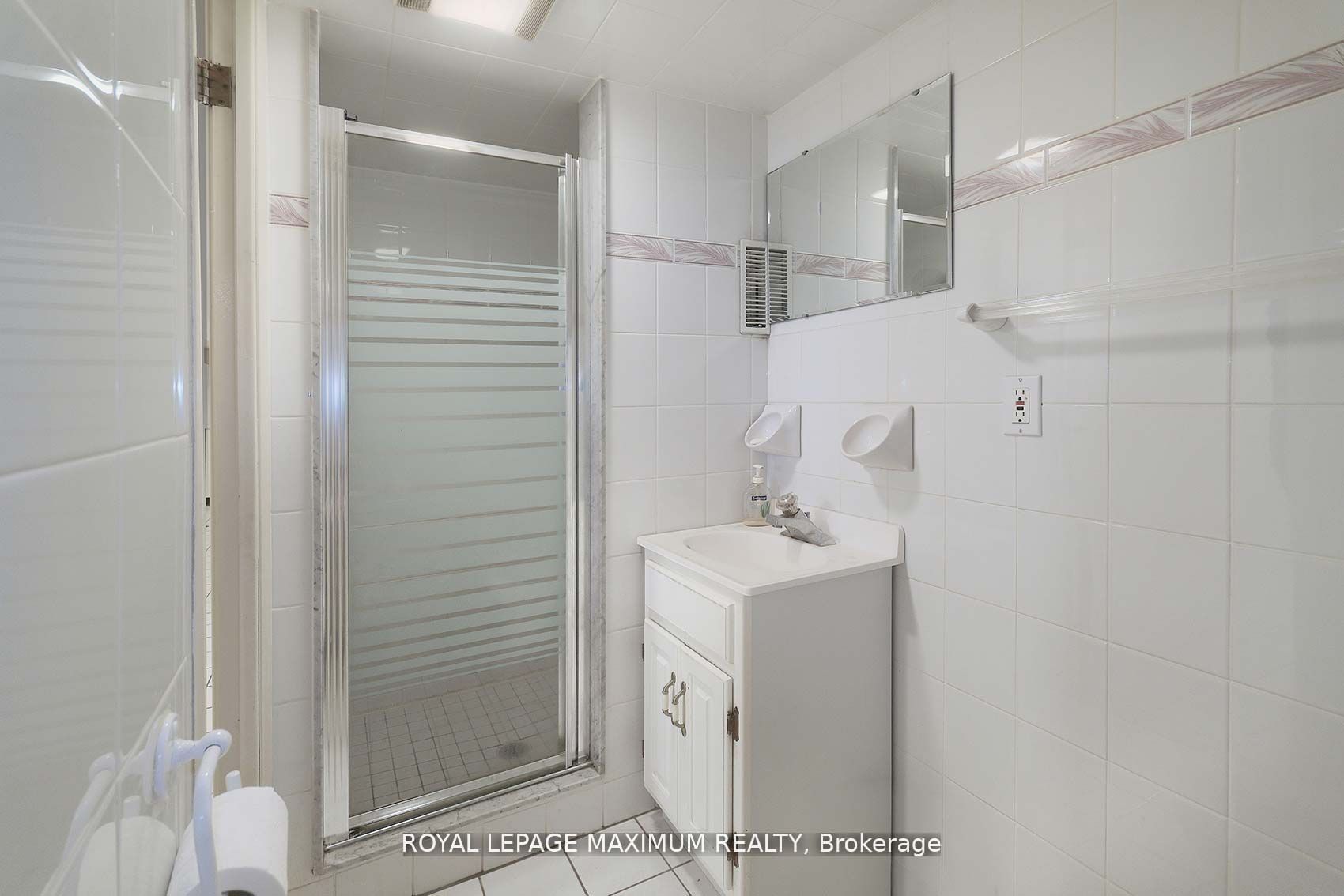 245 Belgravia Avenue Property Photo 28