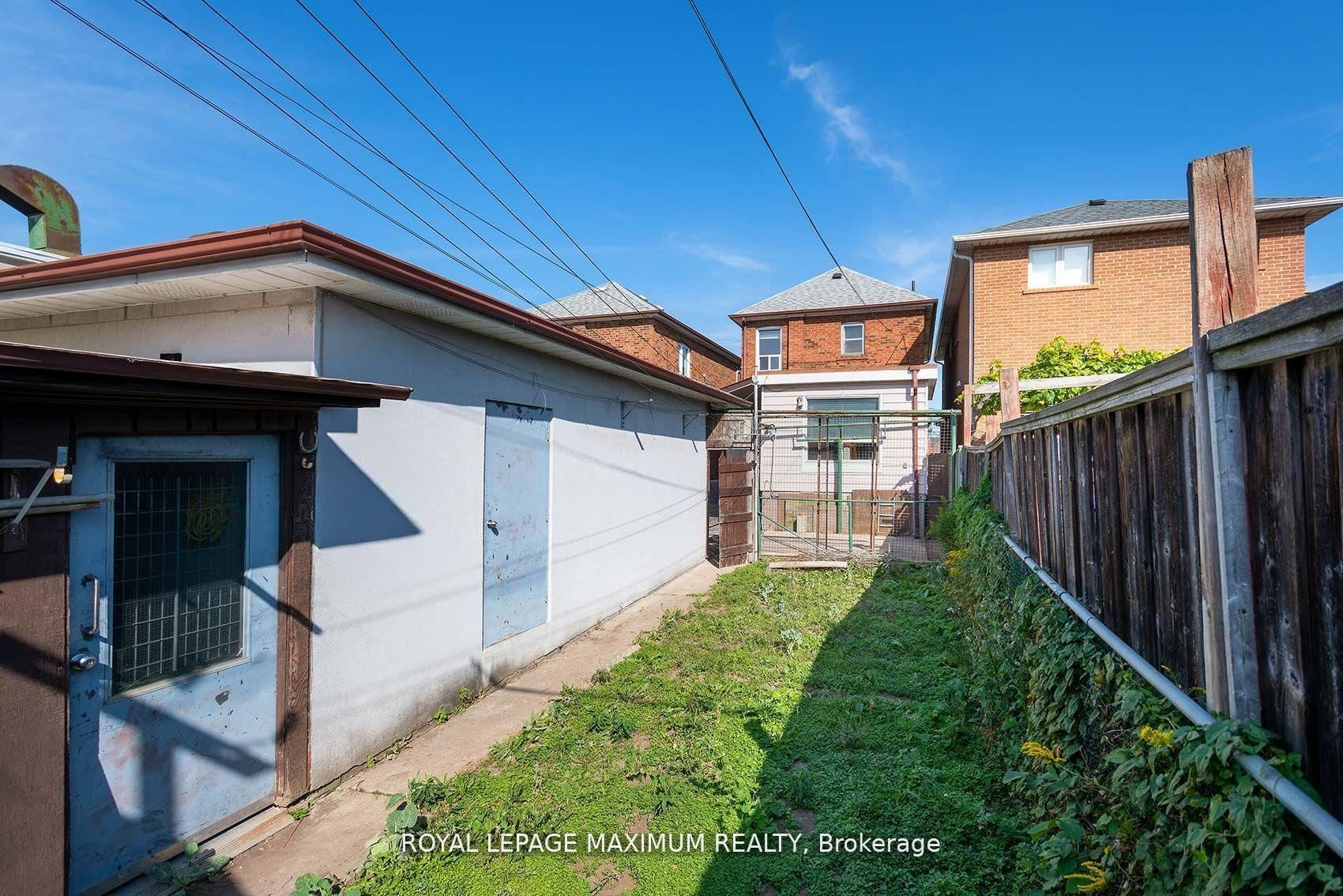 245 Belgravia Avenue Property Photo 38