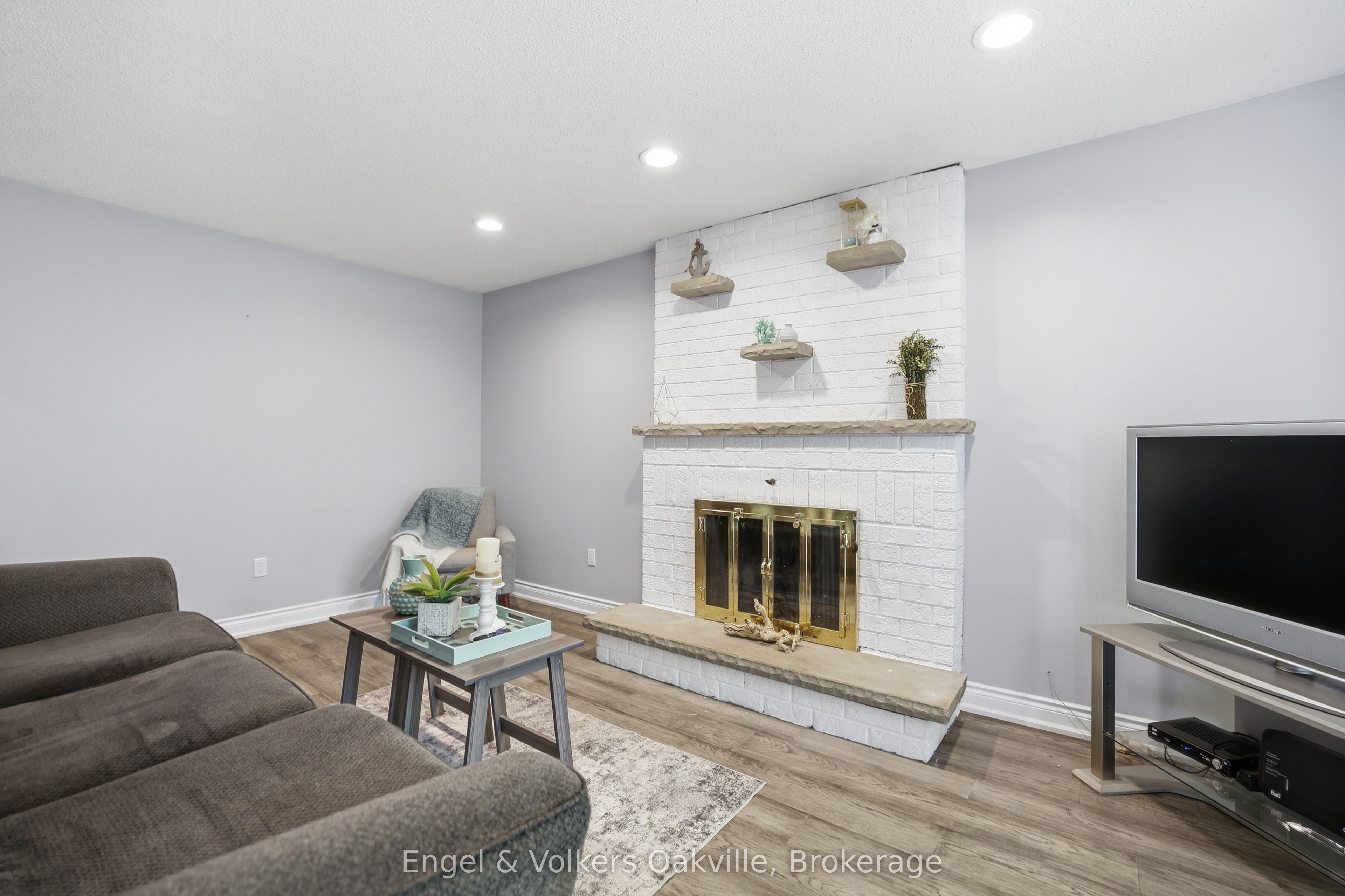 1245 Creekside Drive Property Photo 11