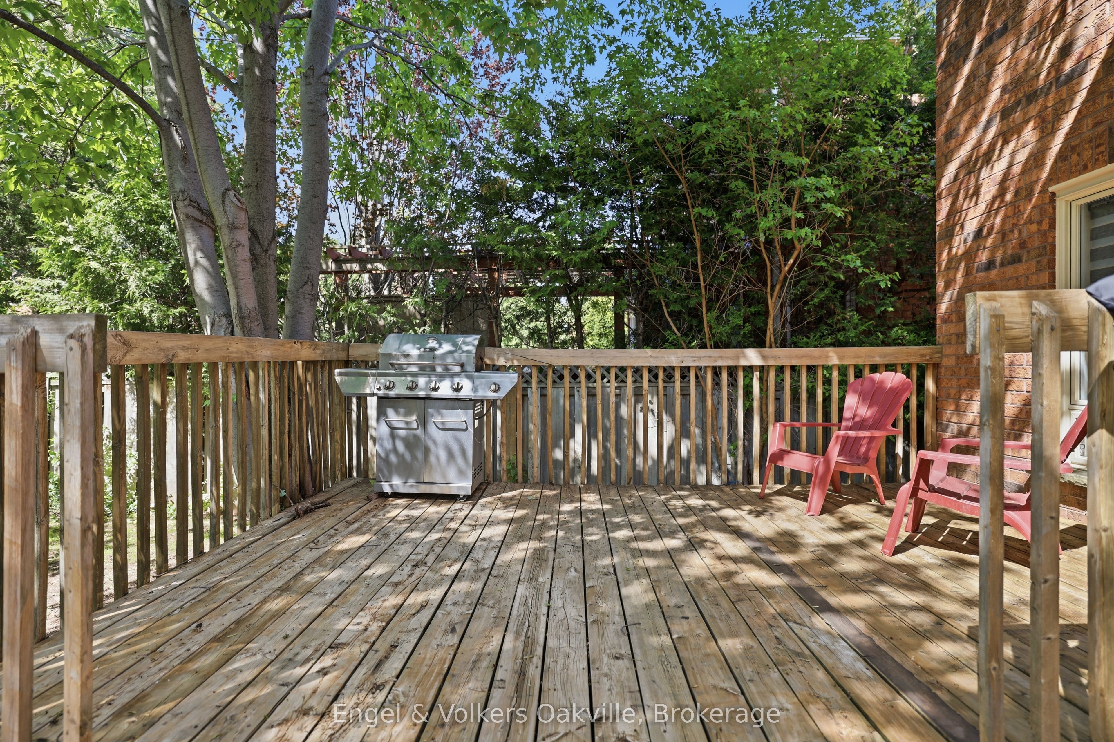 1245 Creekside Drive Property Photo 16