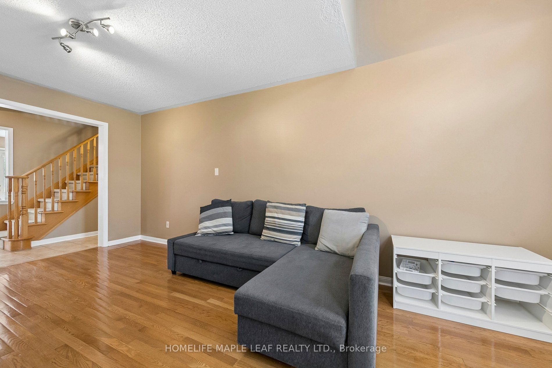 3948 Deepwood Heights Property Photo 5
