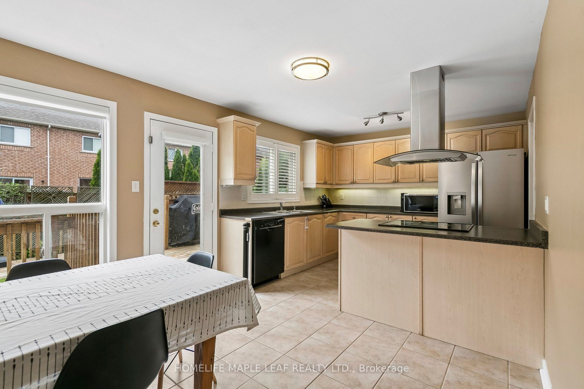 3948 Deepwood Heights Property Photo 6