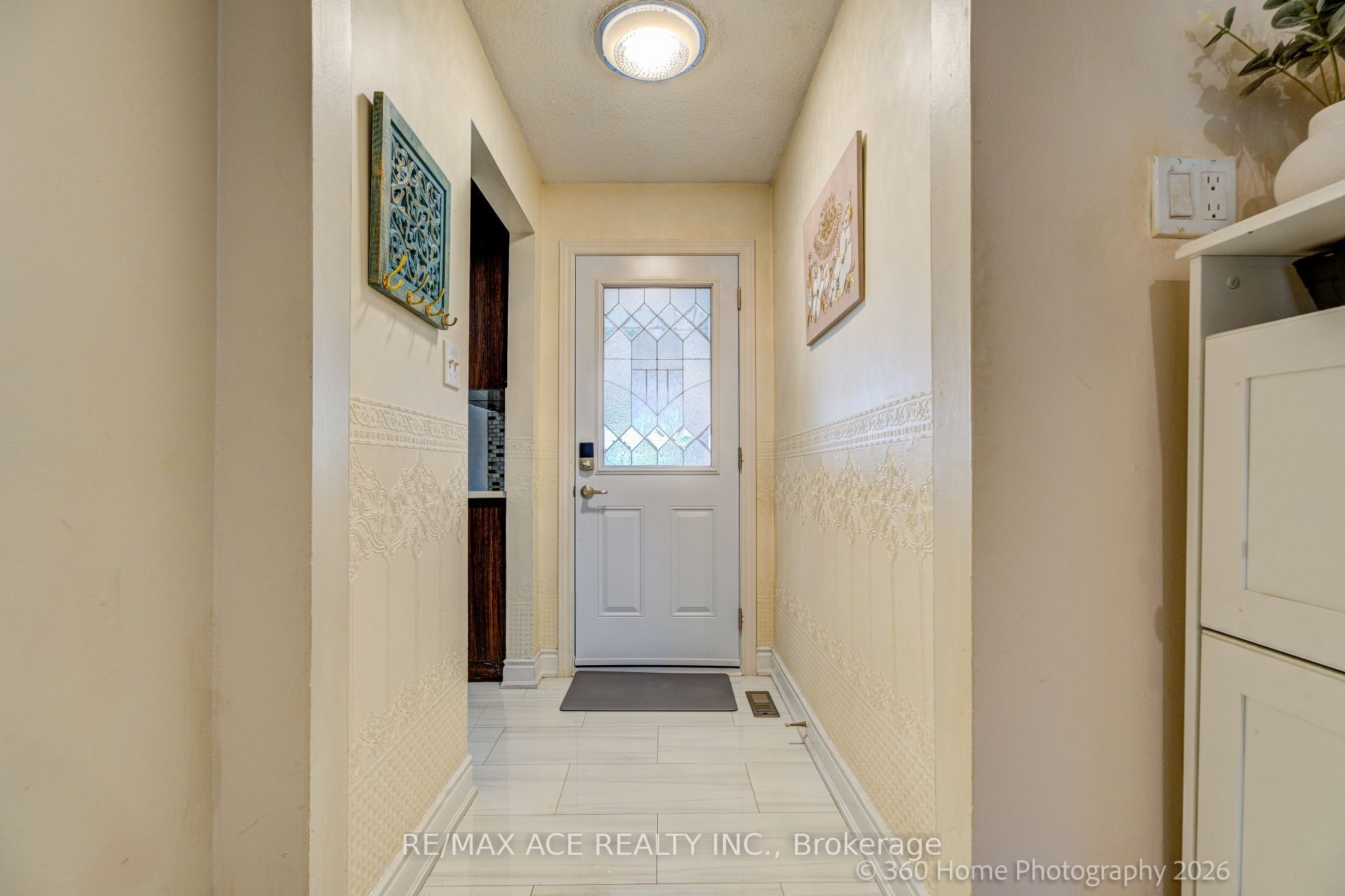 5536 Montevideo Road 4 Property Photo 4