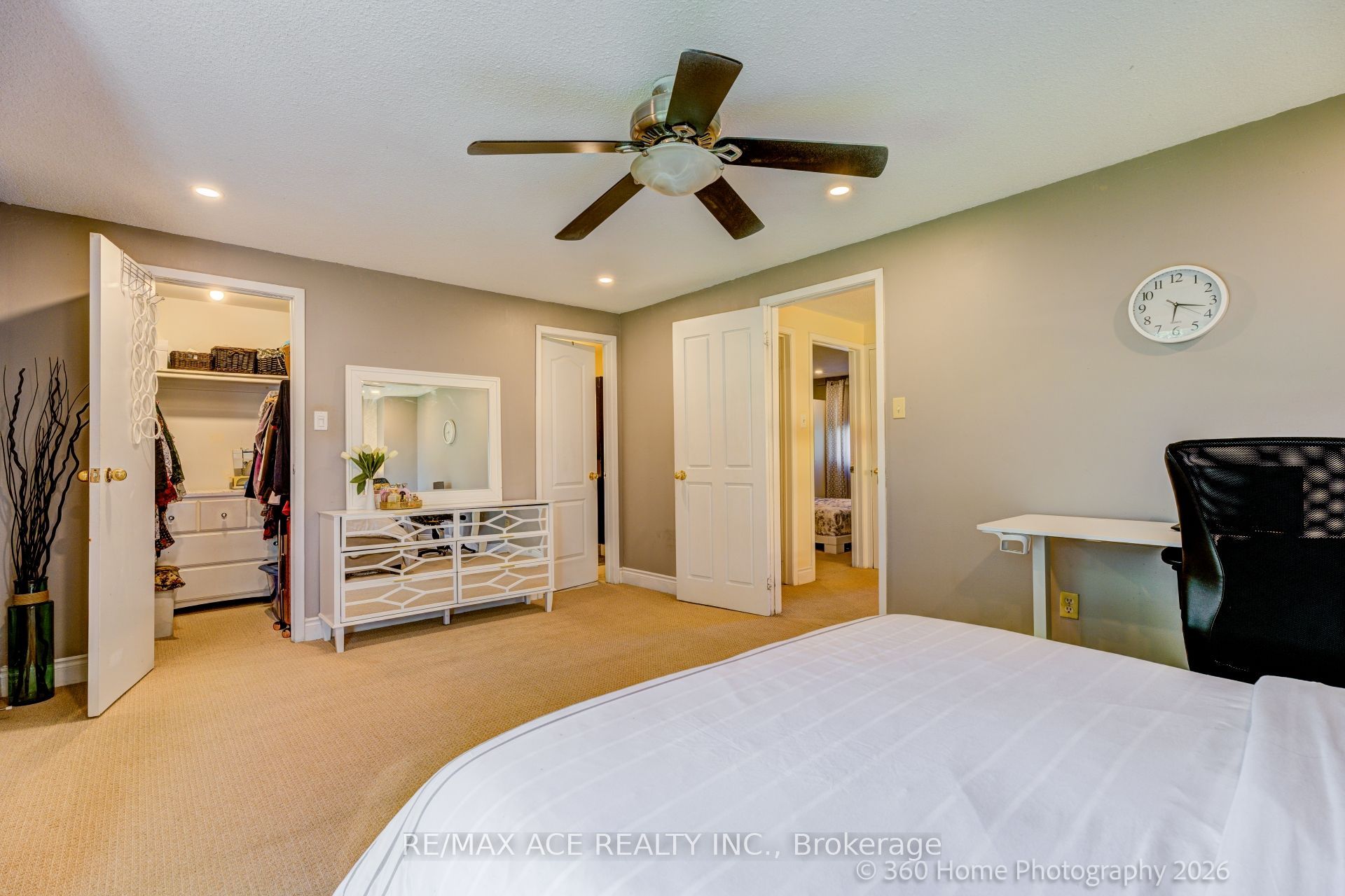 5536 Montevideo Road 4 Property Photo 13