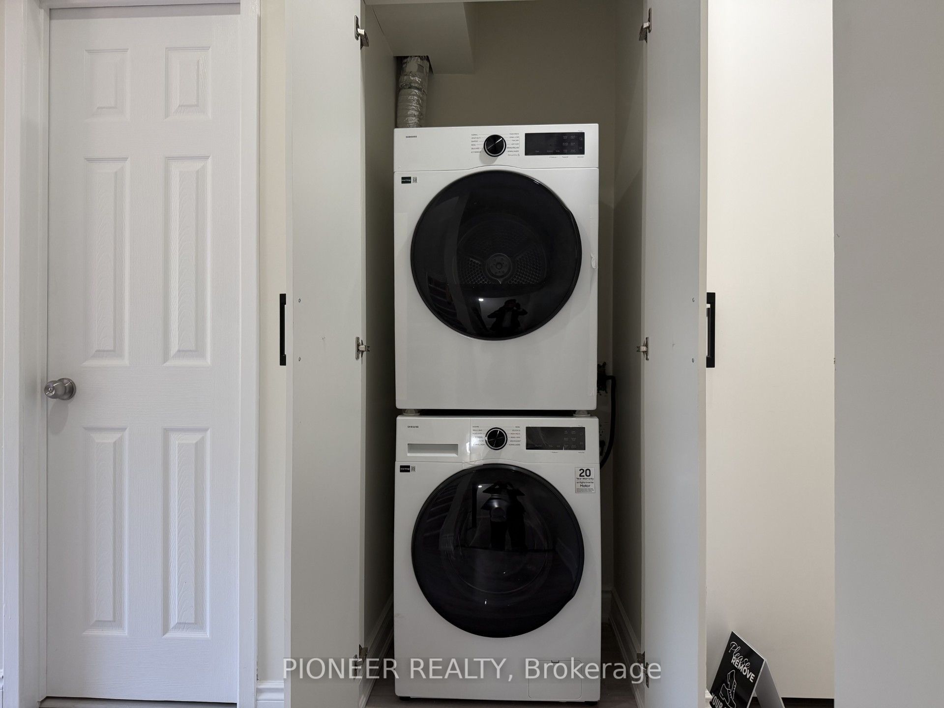 22 Wolverton Crescent Property Photo 27
