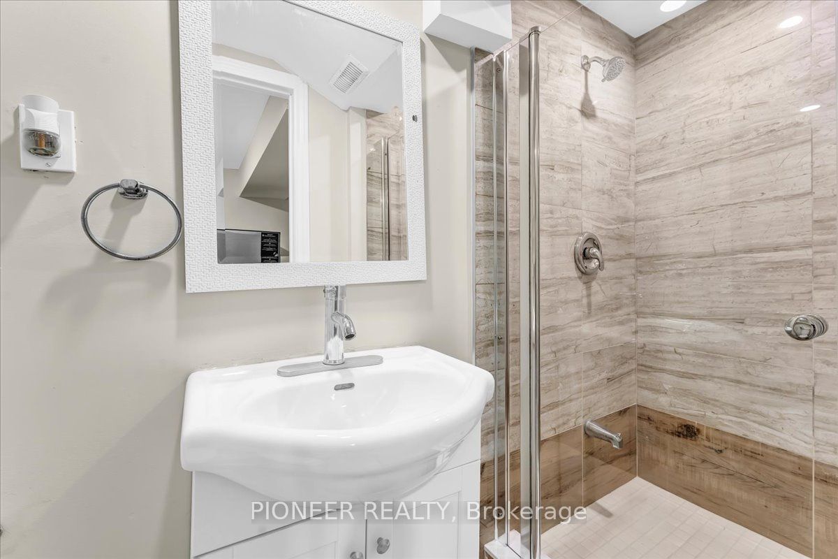 22 Wolverton Crescent Property Photo 35