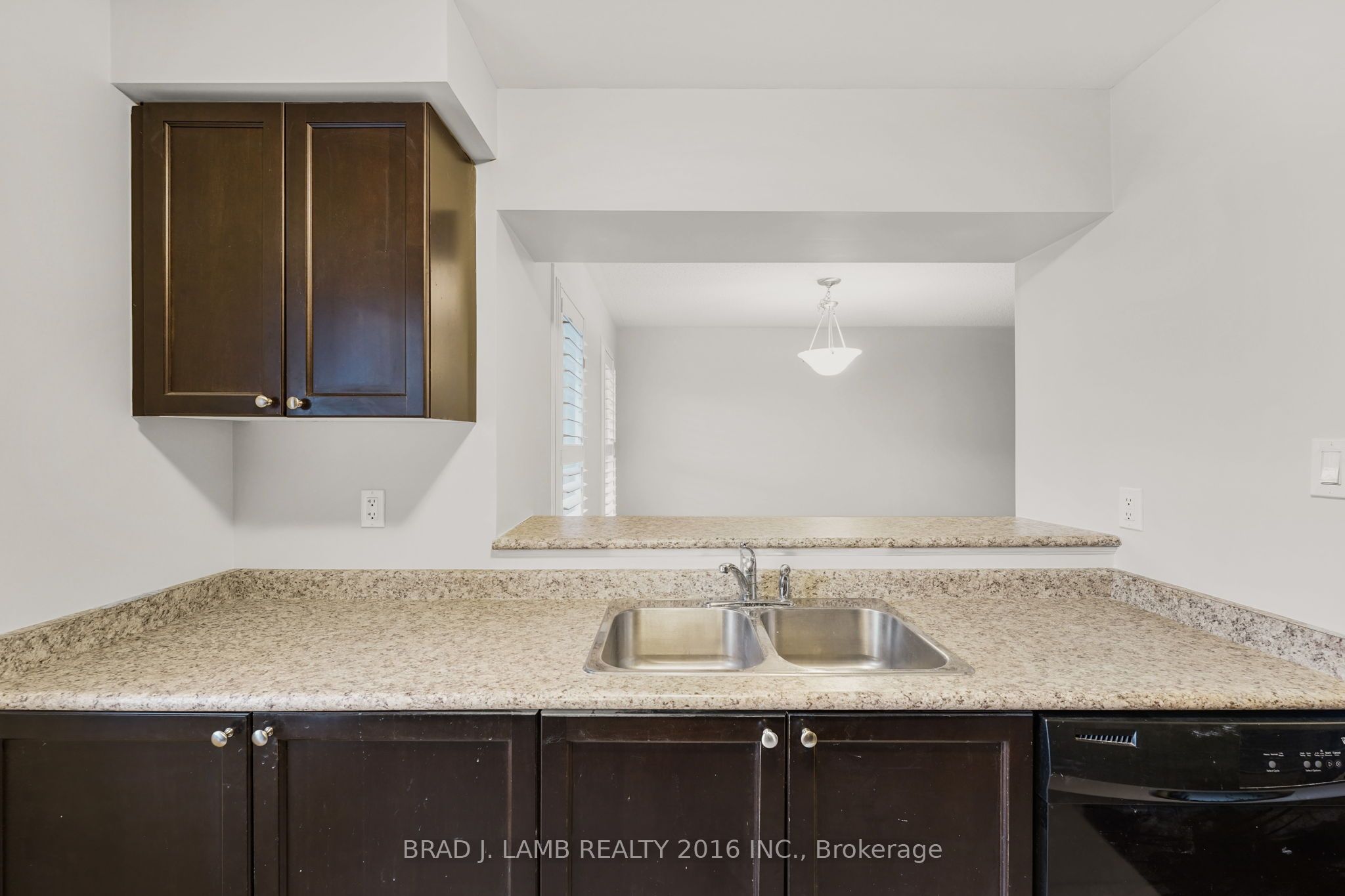 930 Nadalin Heights Property Photo 14