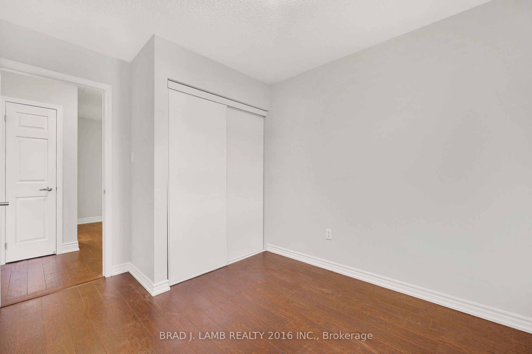930 Nadalin Heights Property Photo 26