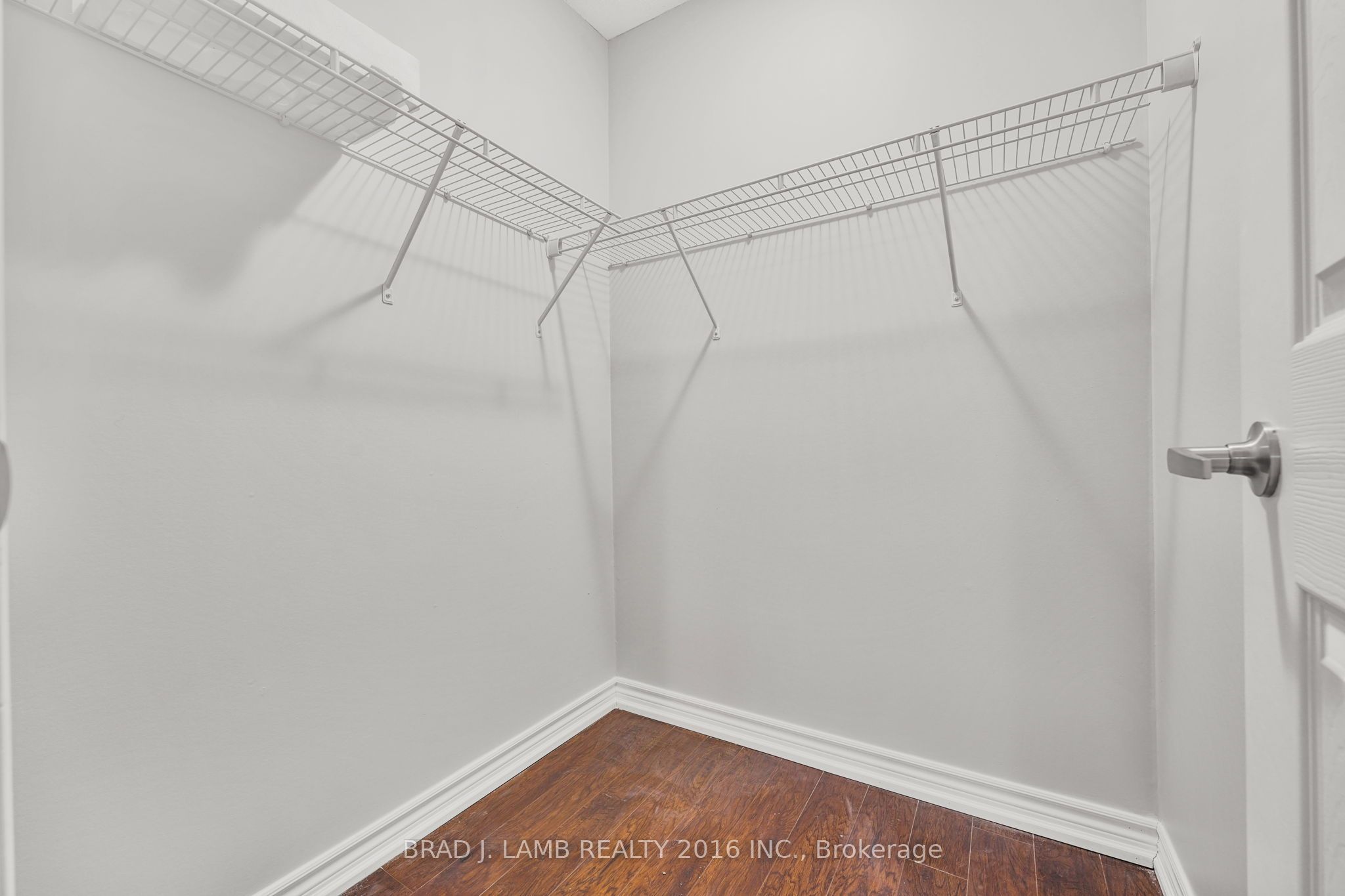930 Nadalin Heights Property Photo 32