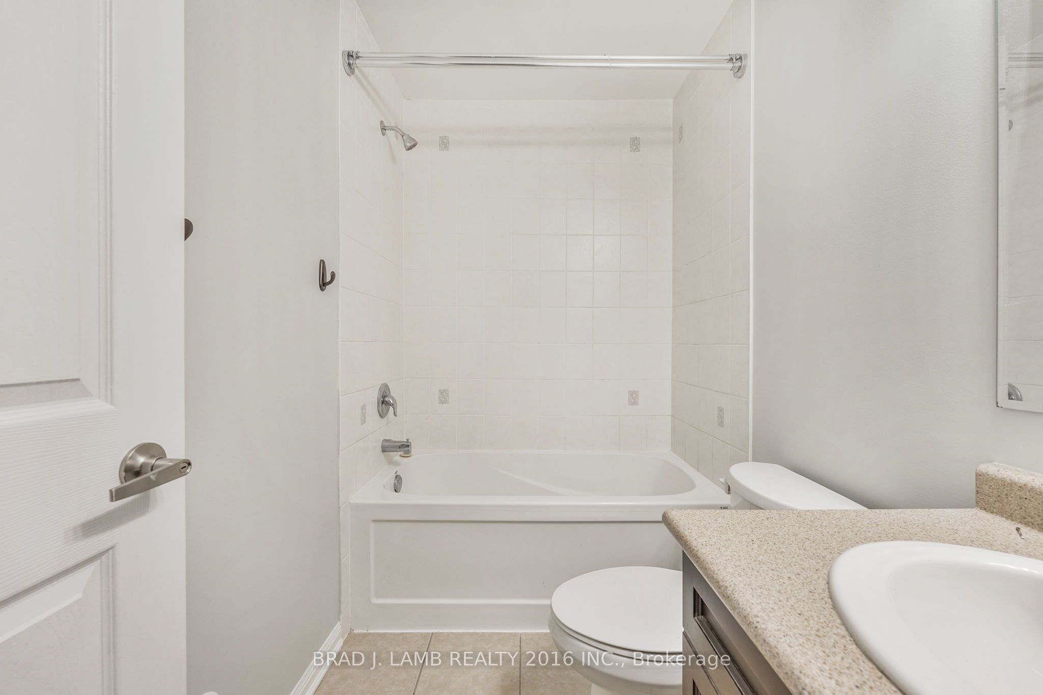 930 Nadalin Heights Property Photo 34