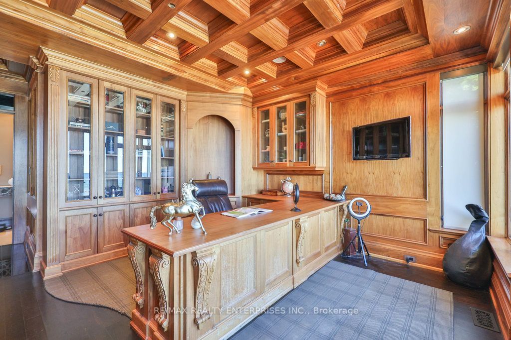 1500 Watersedge Road Property Photo 20
