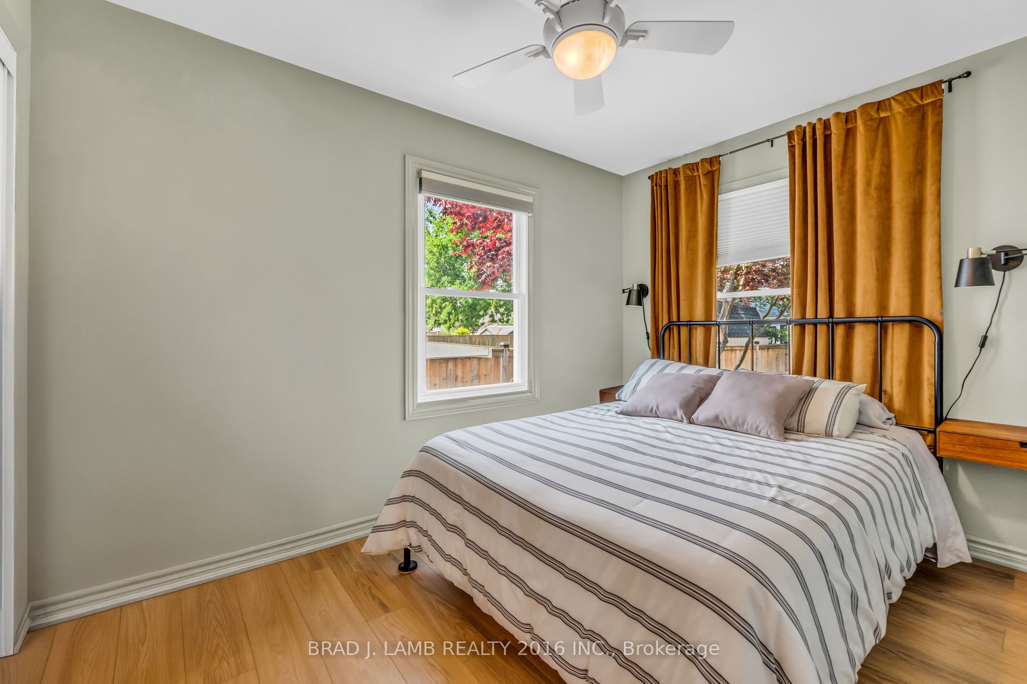 794 The Queensway Property Photo 7