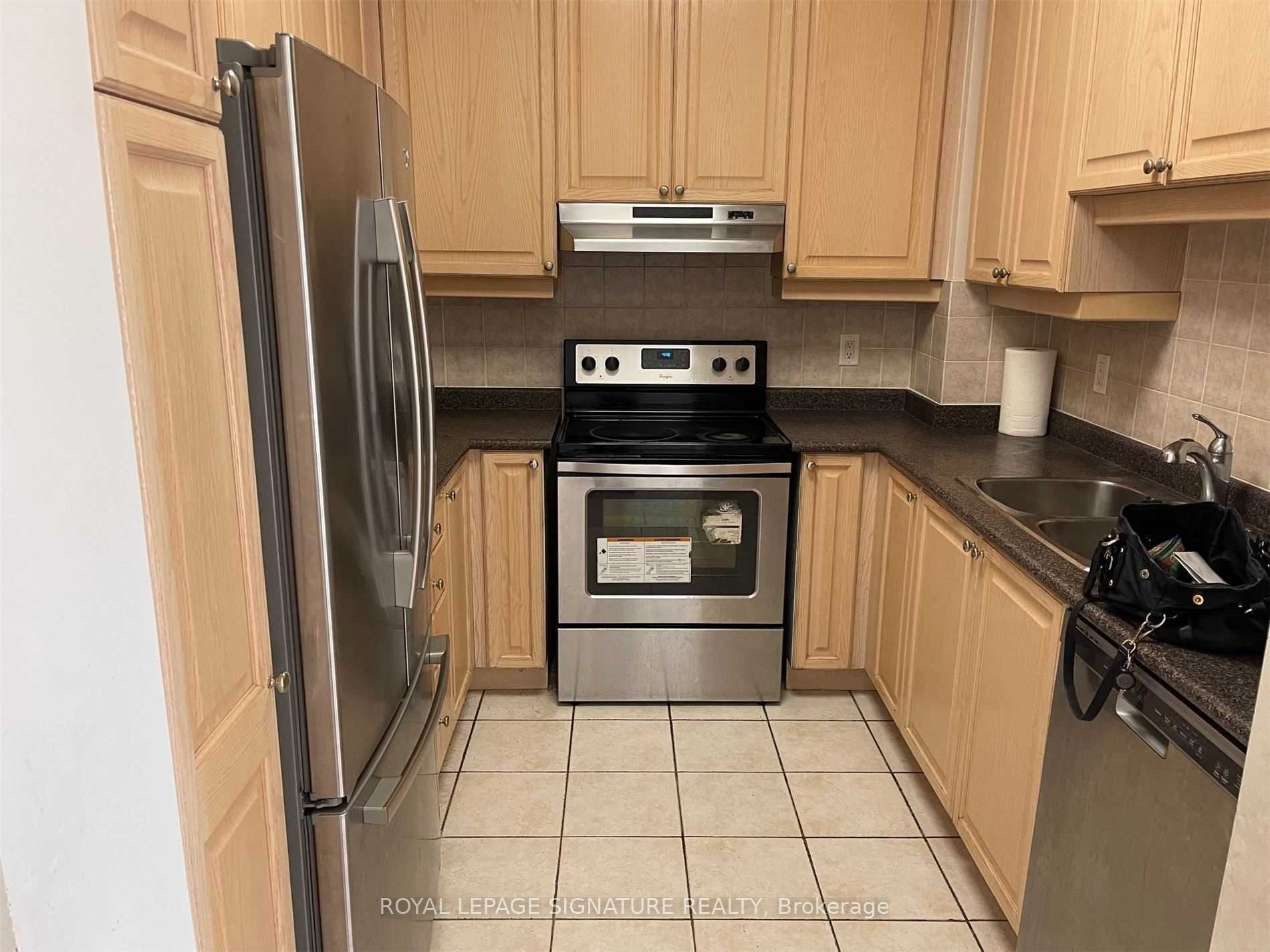 25 Kingsbridge Garden Circle 2811 Property Photo 20