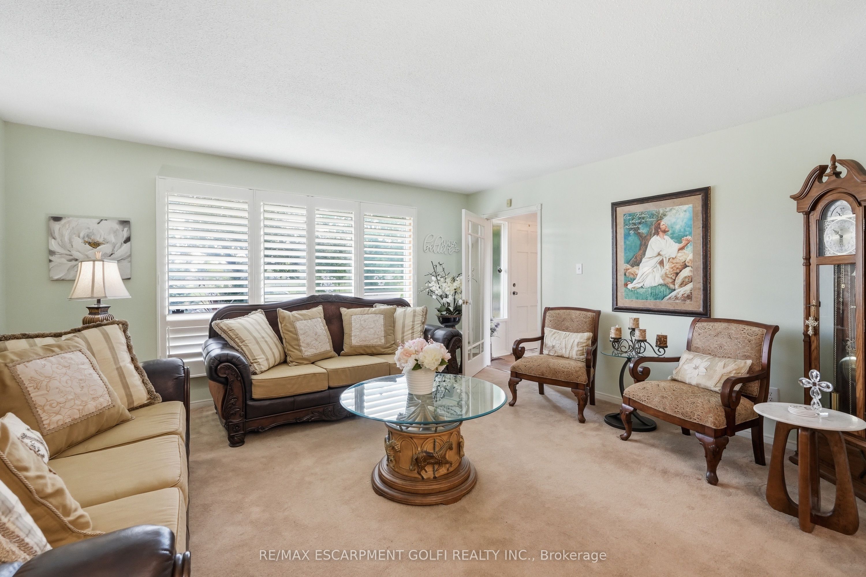 283 W Parkway Drive Property Photo 13