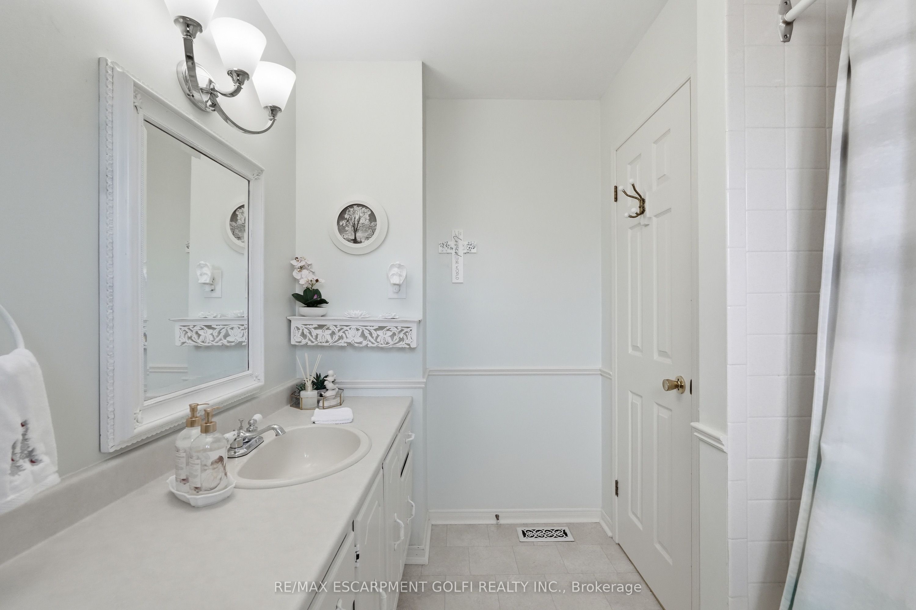 283 W Parkway Drive Property Photo 22