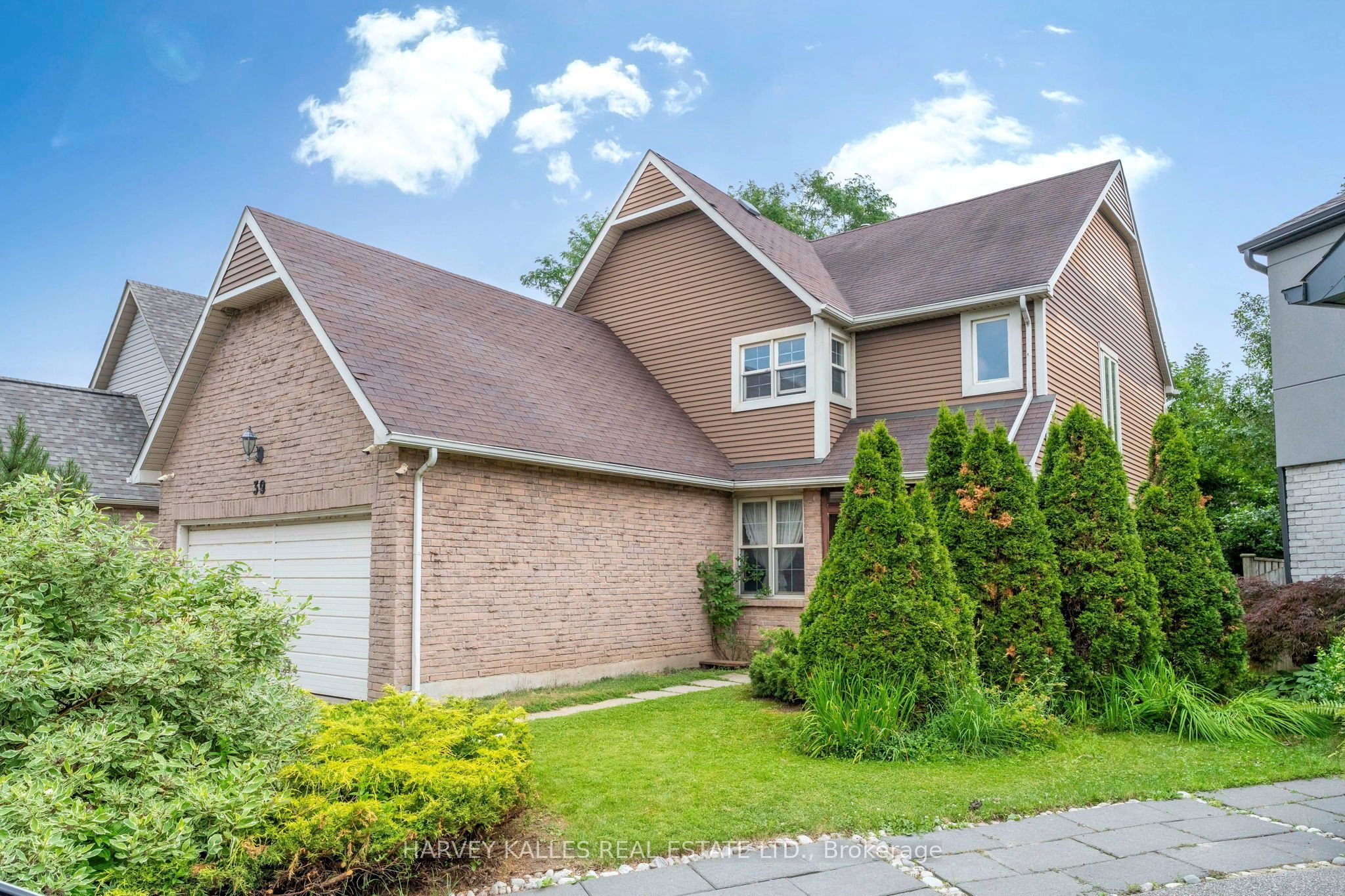 39 Newington Crescent