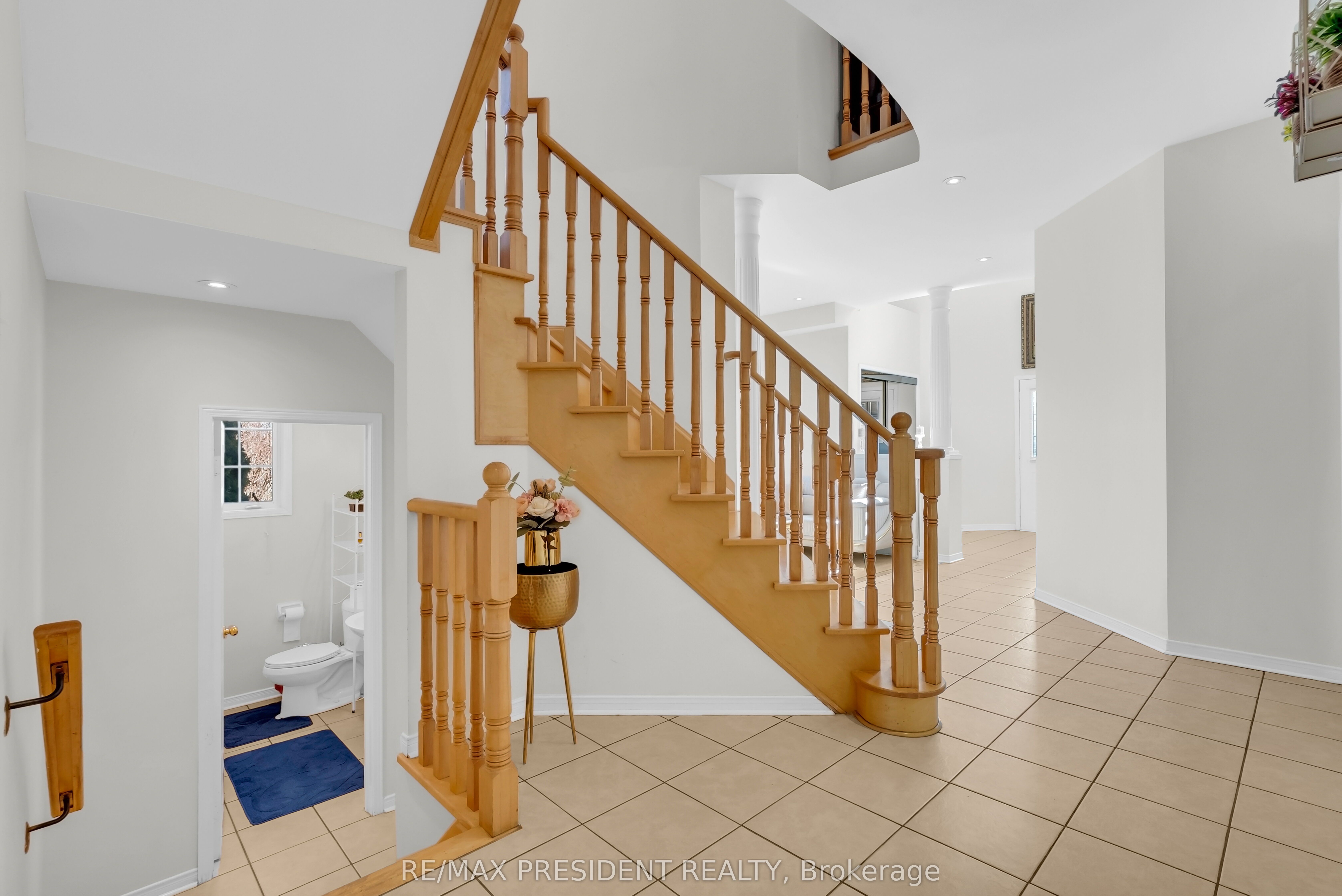 1 Crown Victoria Drive Property Photo 22