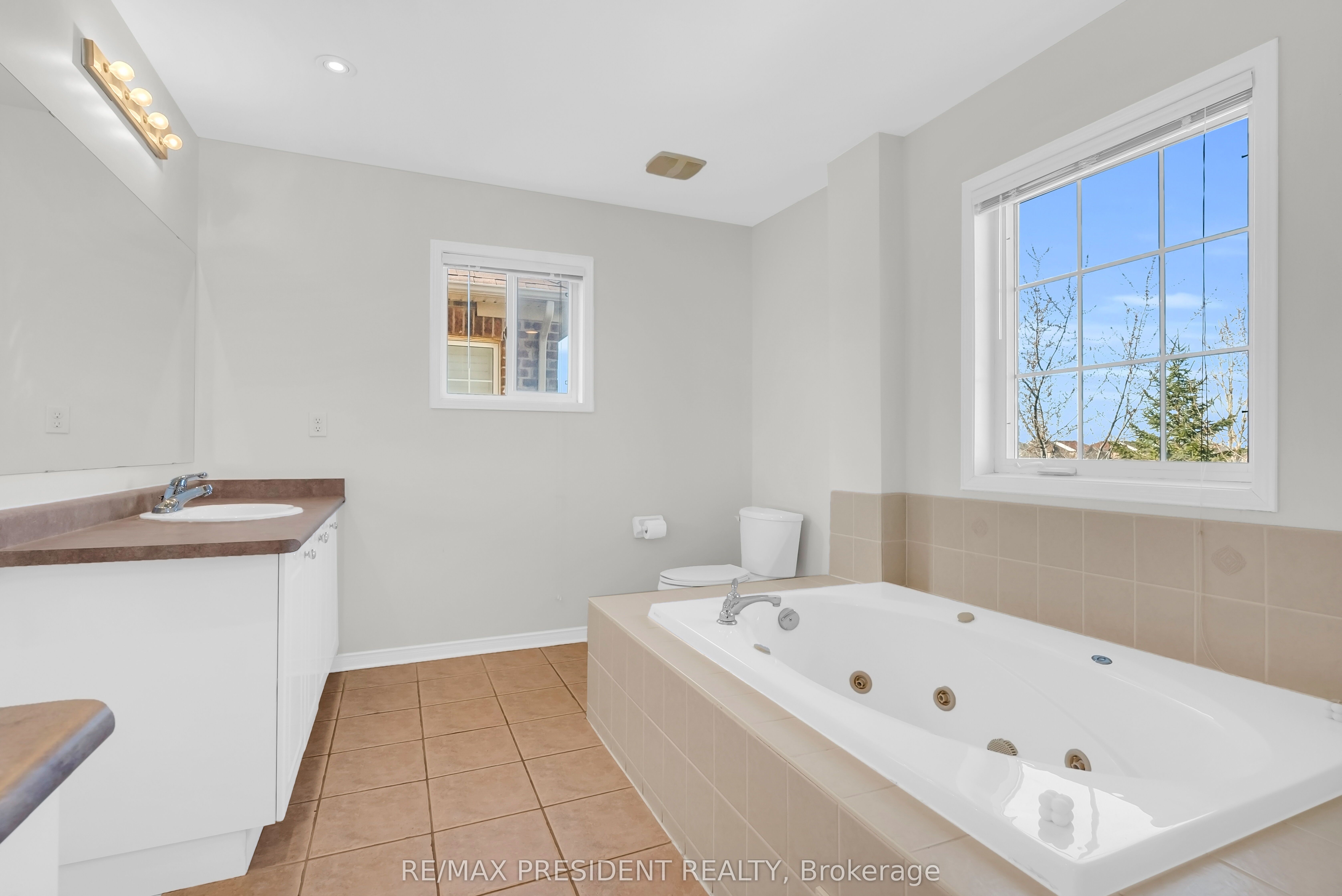 1 Crown Victoria Drive Property Photo 33