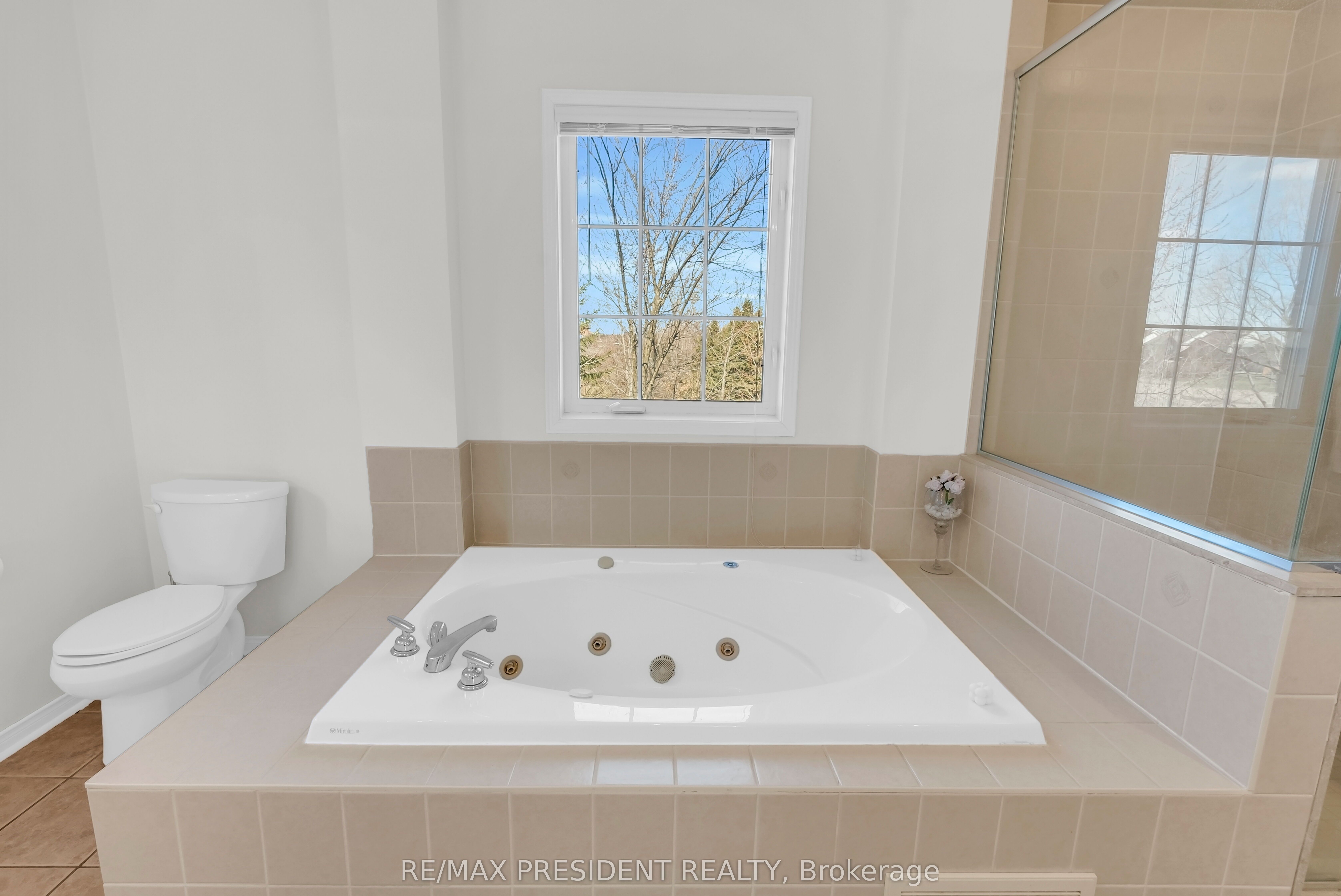 1 Crown Victoria Drive Property Photo 34