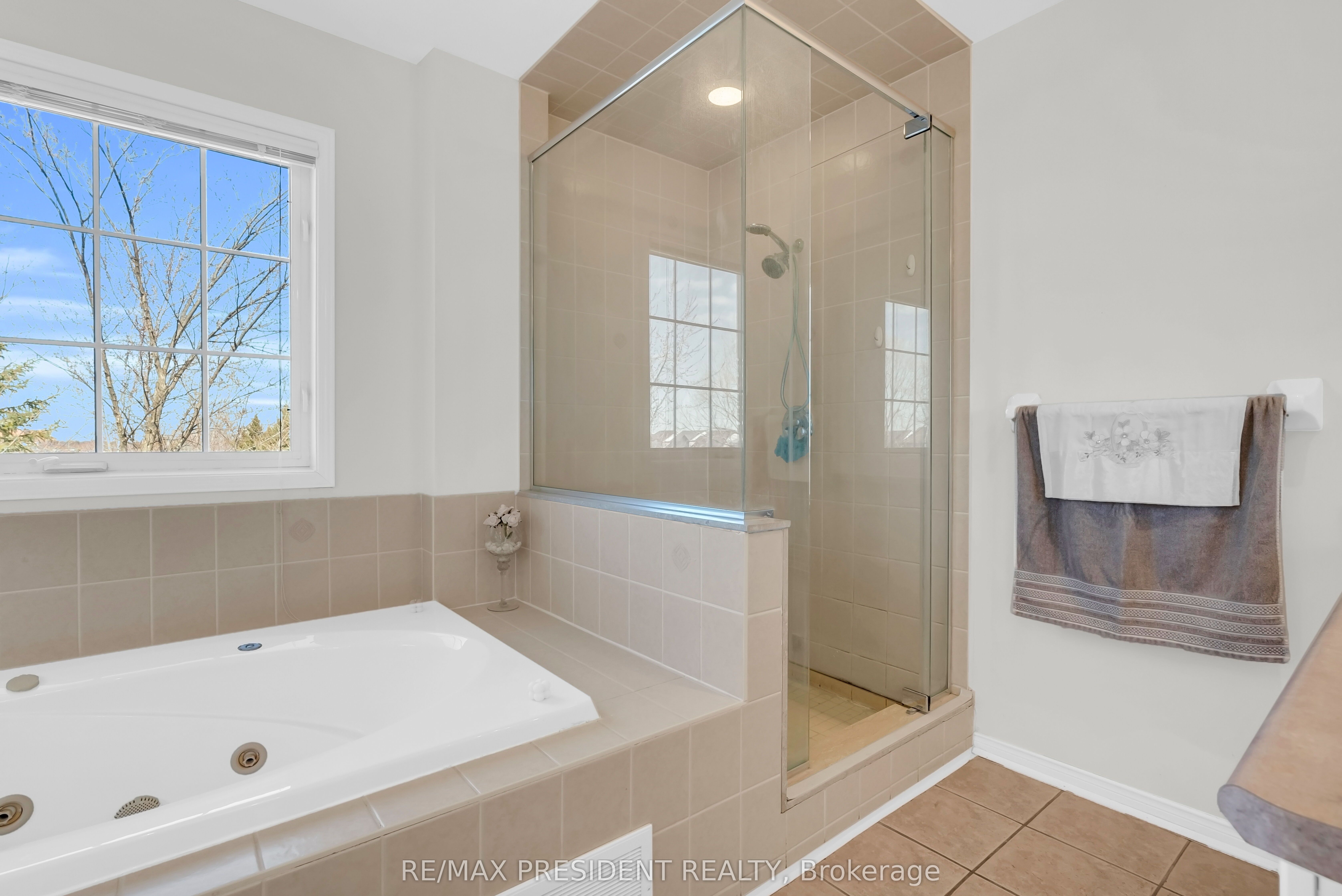 1 Crown Victoria Drive Property Photo 35
