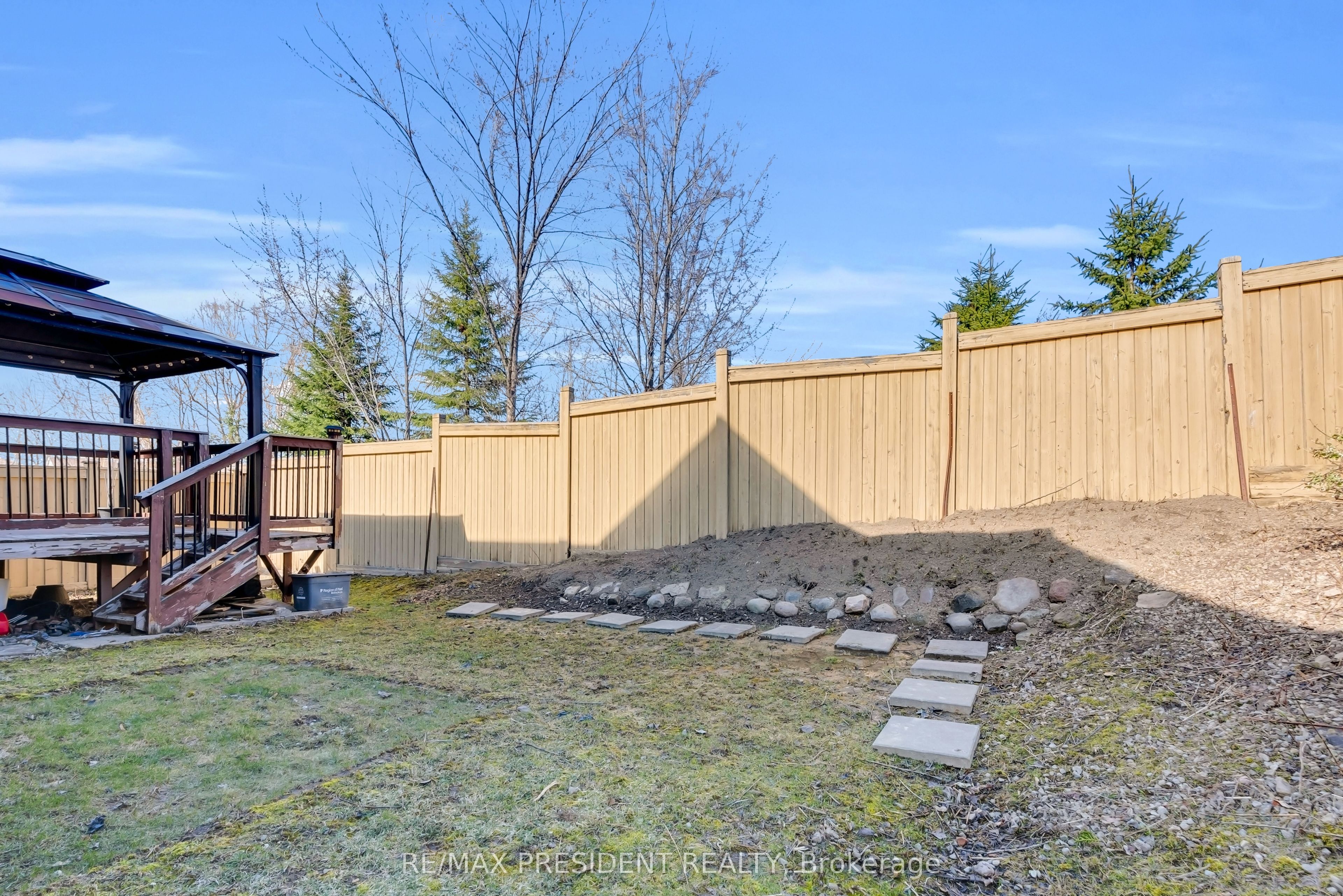 1 Crown Victoria Drive Property Photo 49