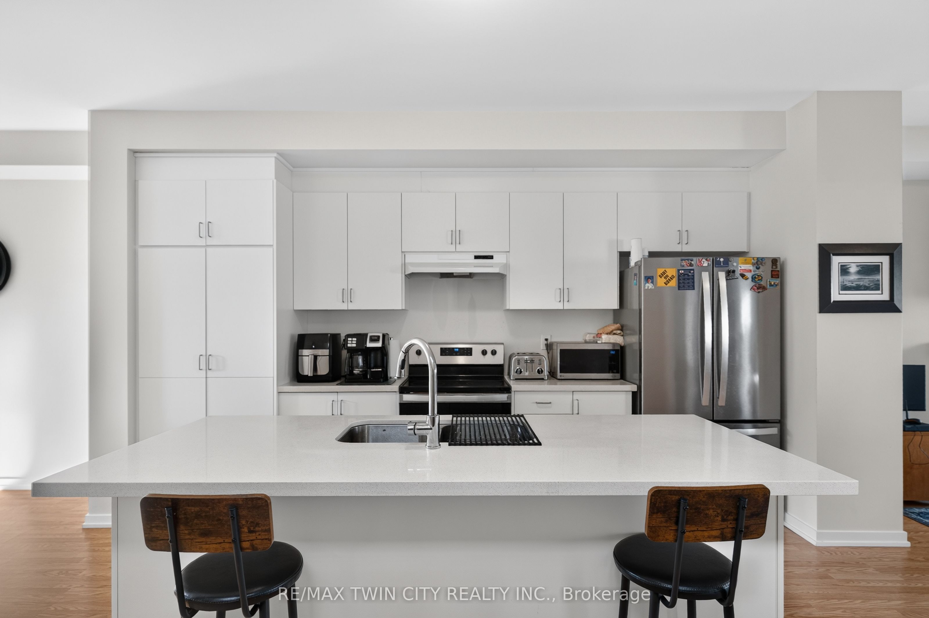 49 Lambert Lane Property Photo 10