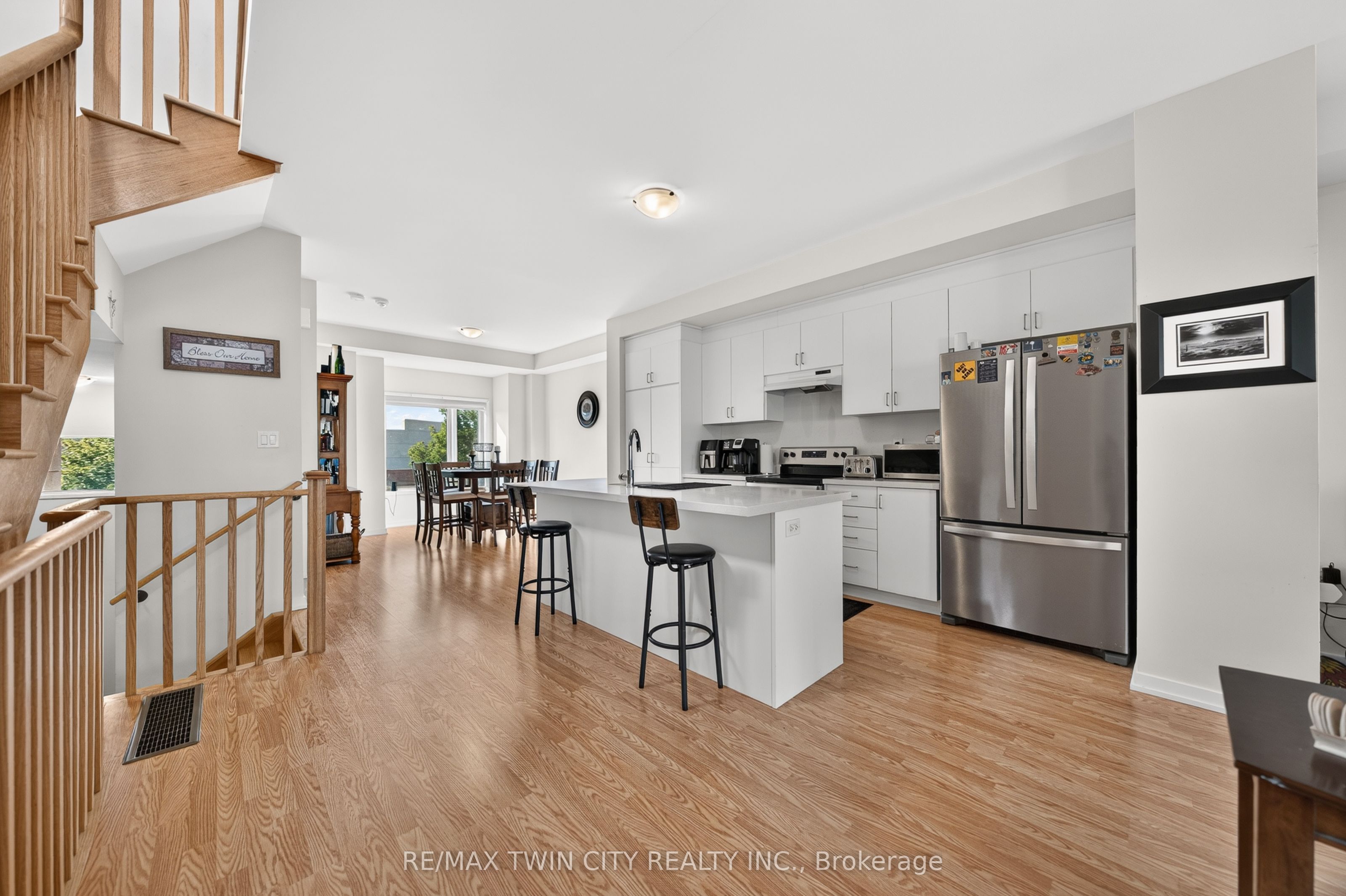 49 Lambert Lane Property Photo 11