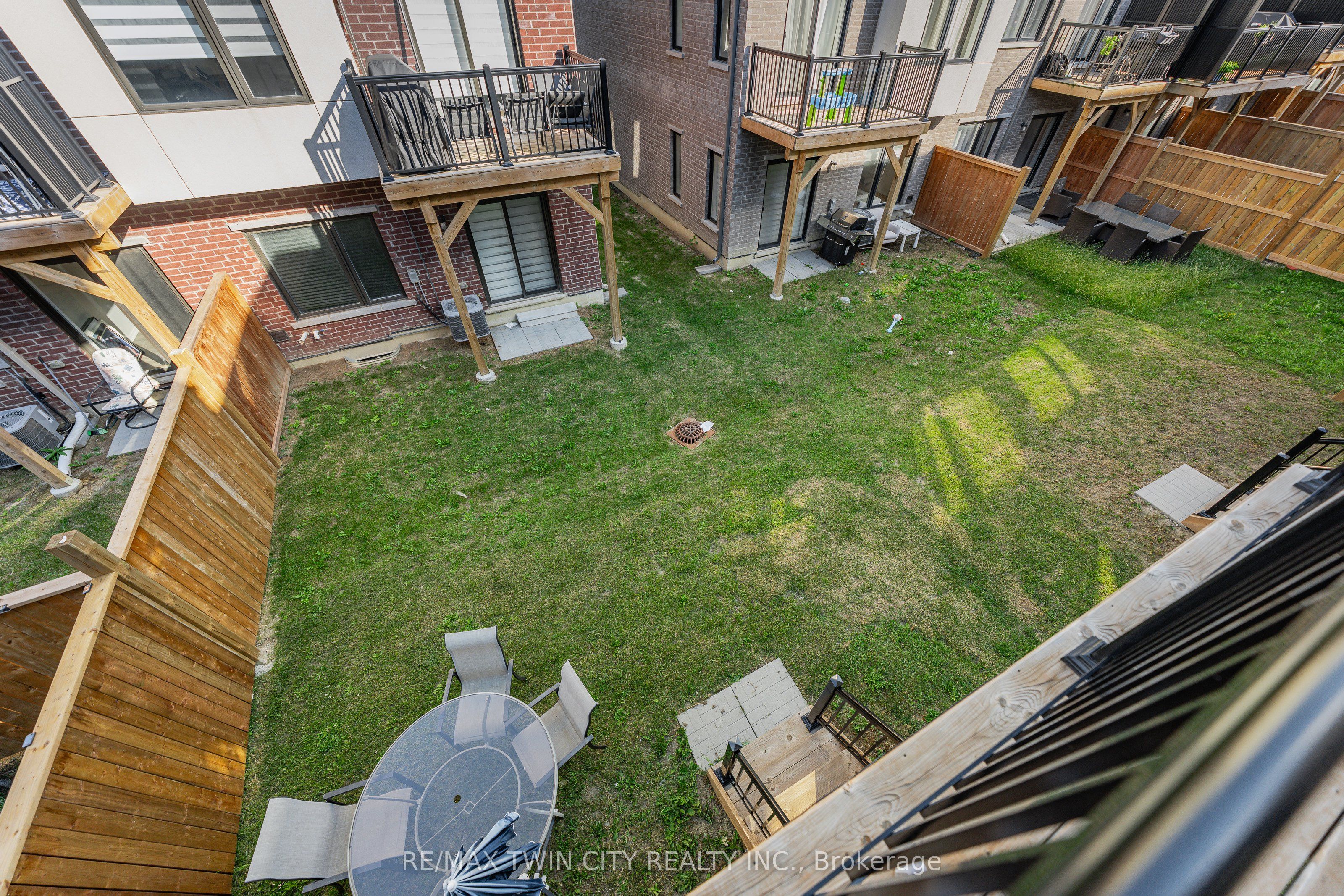 49 Lambert Lane Property Photo 20