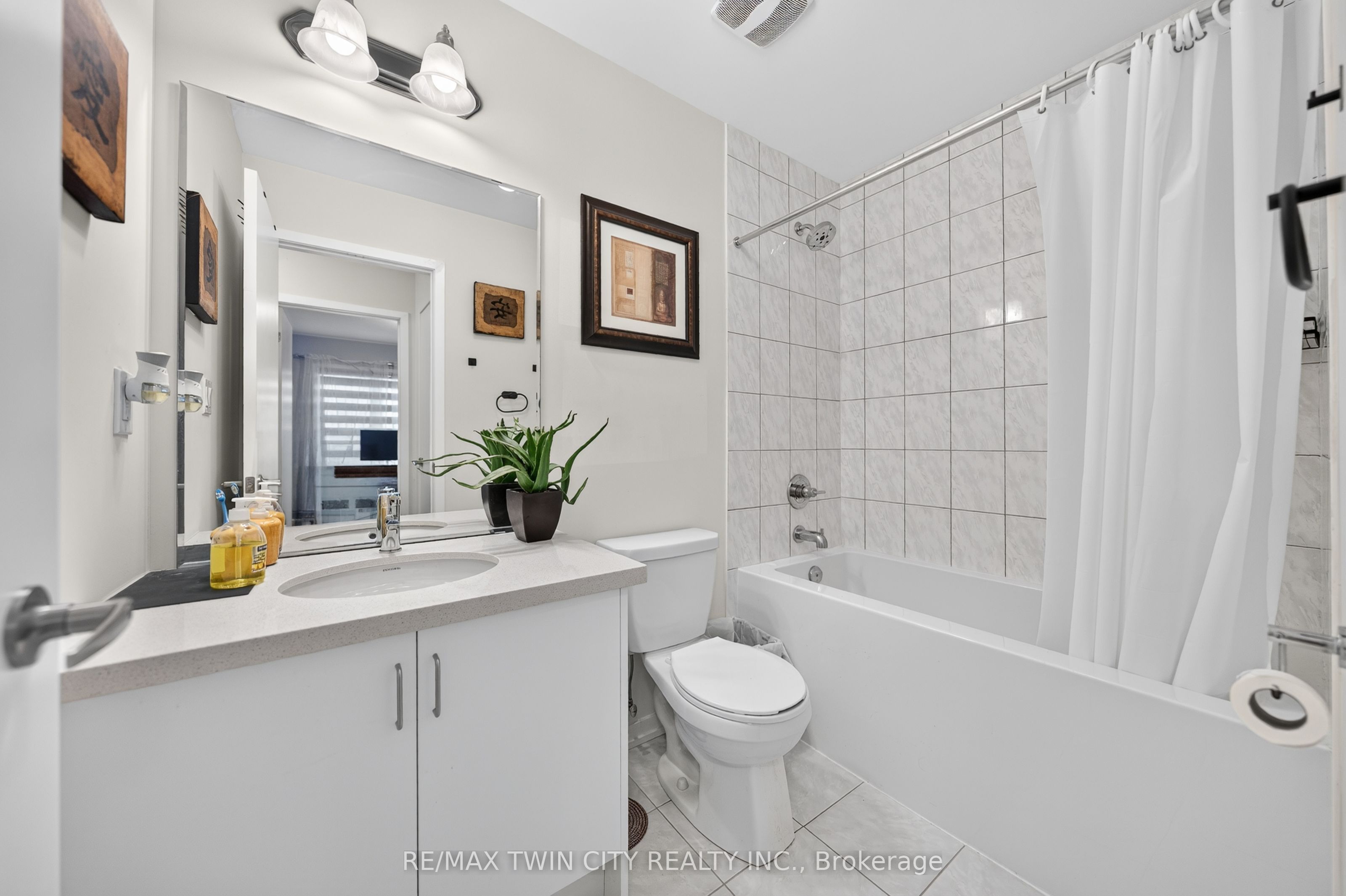 49 Lambert Lane Property Photo 35