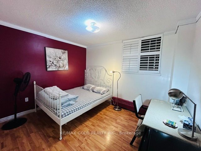 50 Lotherton Pathway 815 Property Photo 13