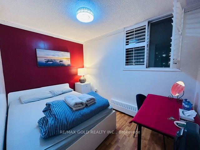 50 Lotherton Pathway 815 Property Photo 15