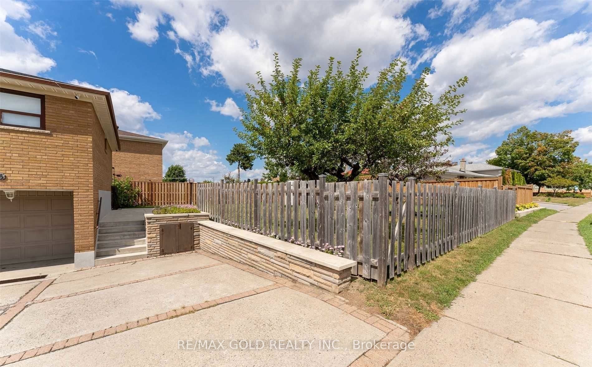 7305 Redstone Road Property Photo 4