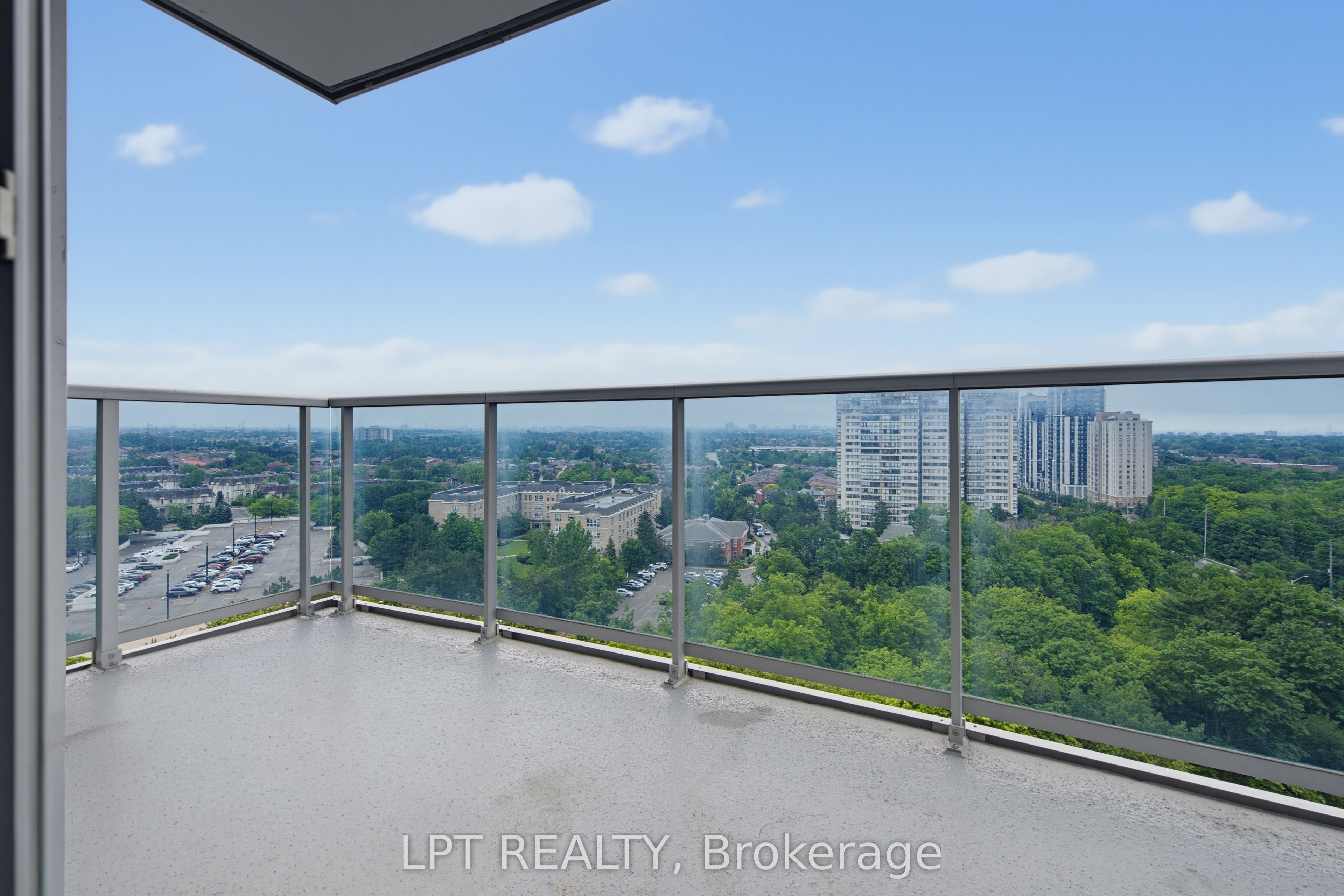 80 Absolute Avenue 1303 Property Photo 3