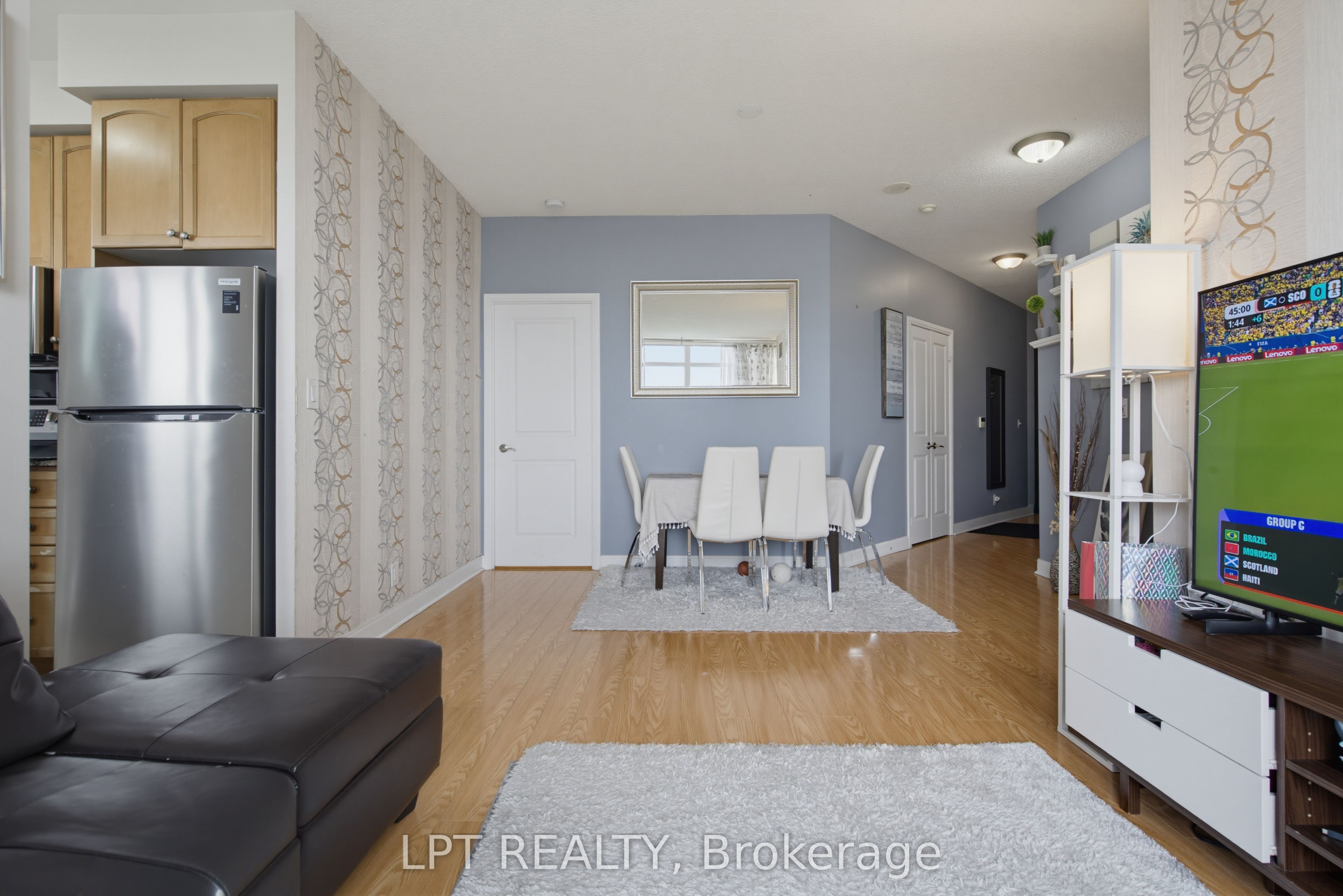 80 Absolute Avenue 1303 Property Photo 8