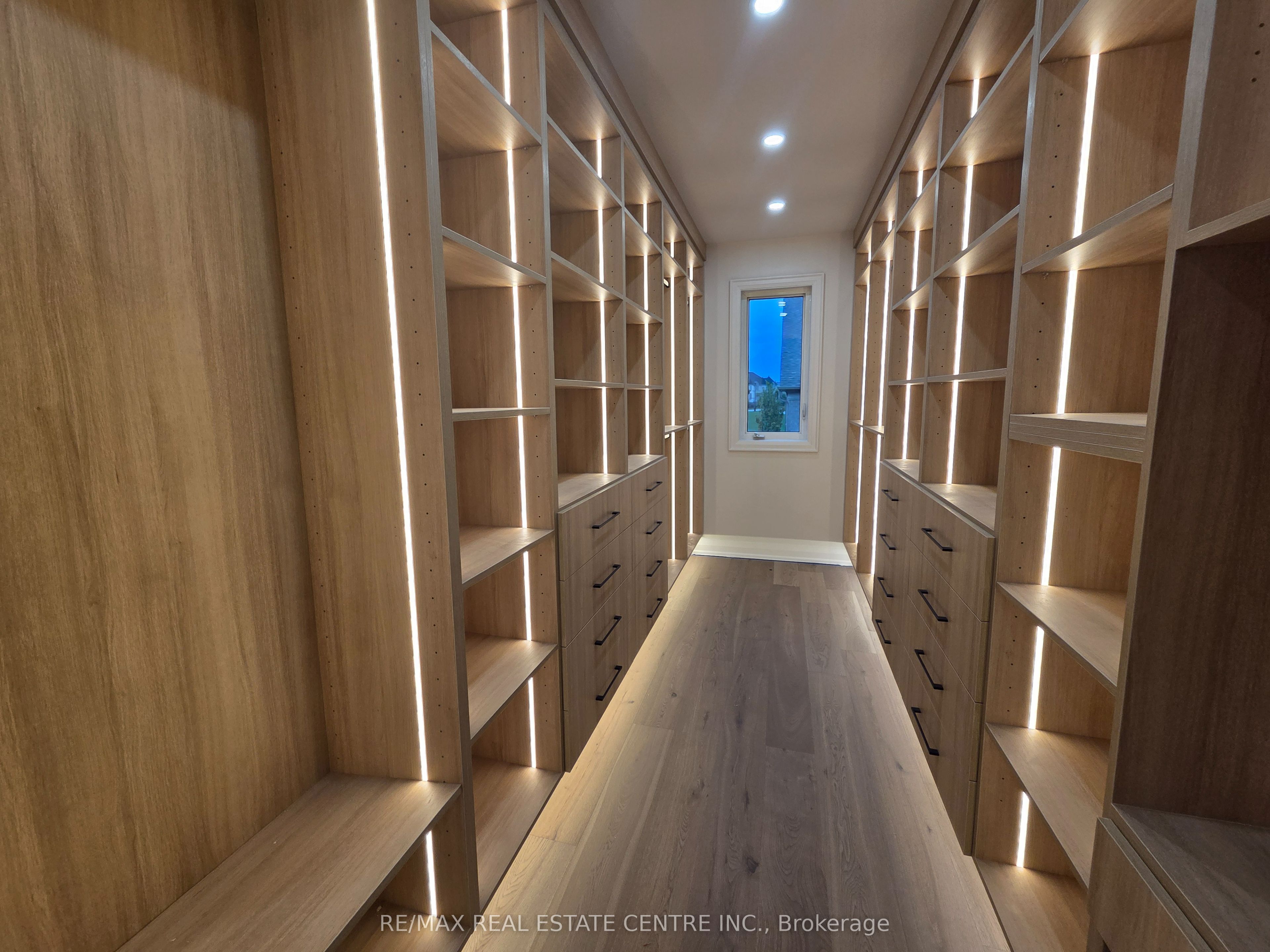 4 Calstock Place Property Photo 6
