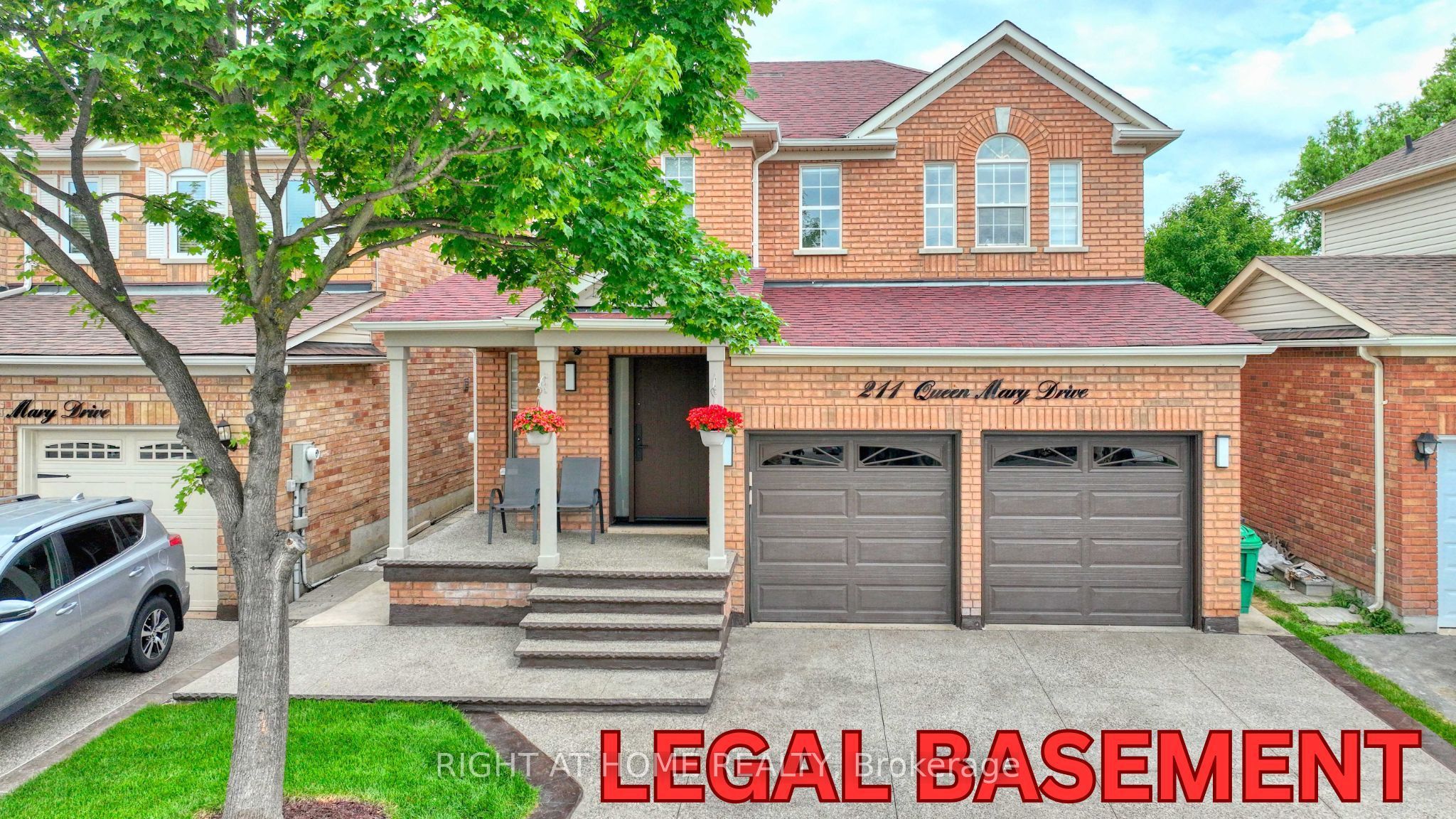 211 Queen Mary Drive Property Photo 1