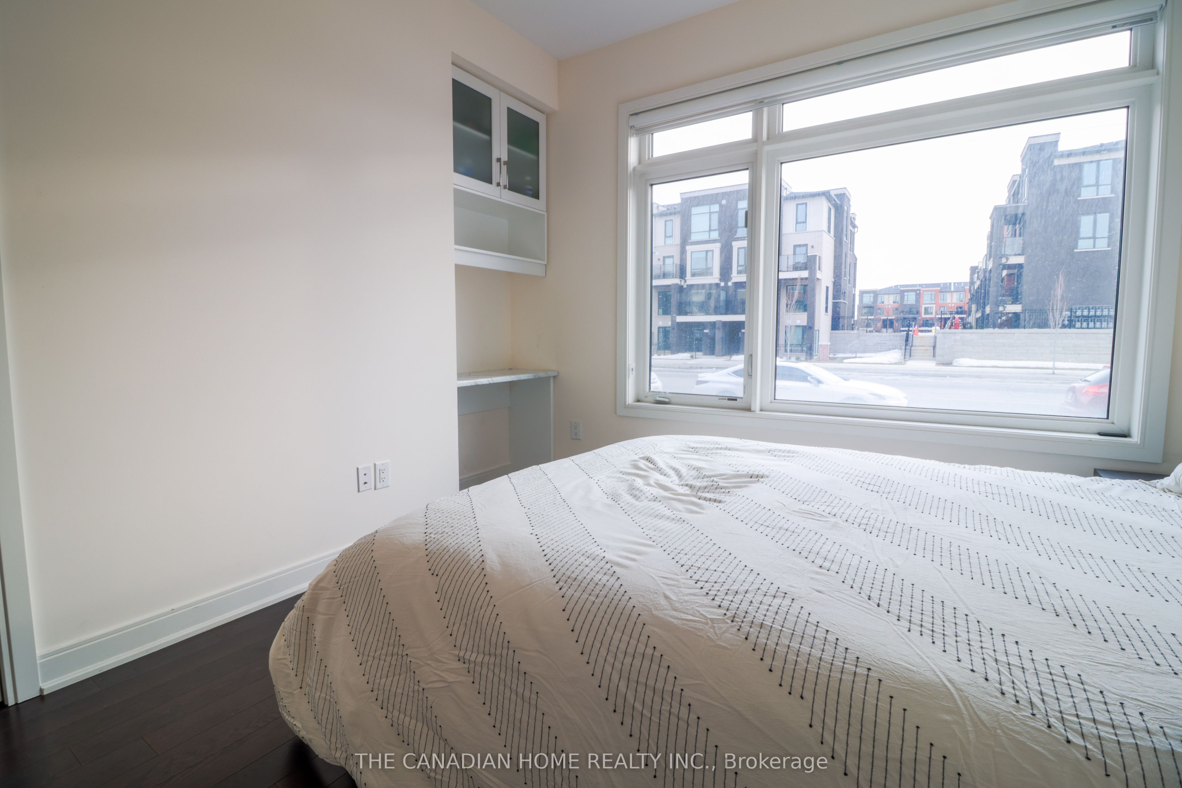 433 Veterans Drive Property Photo 10