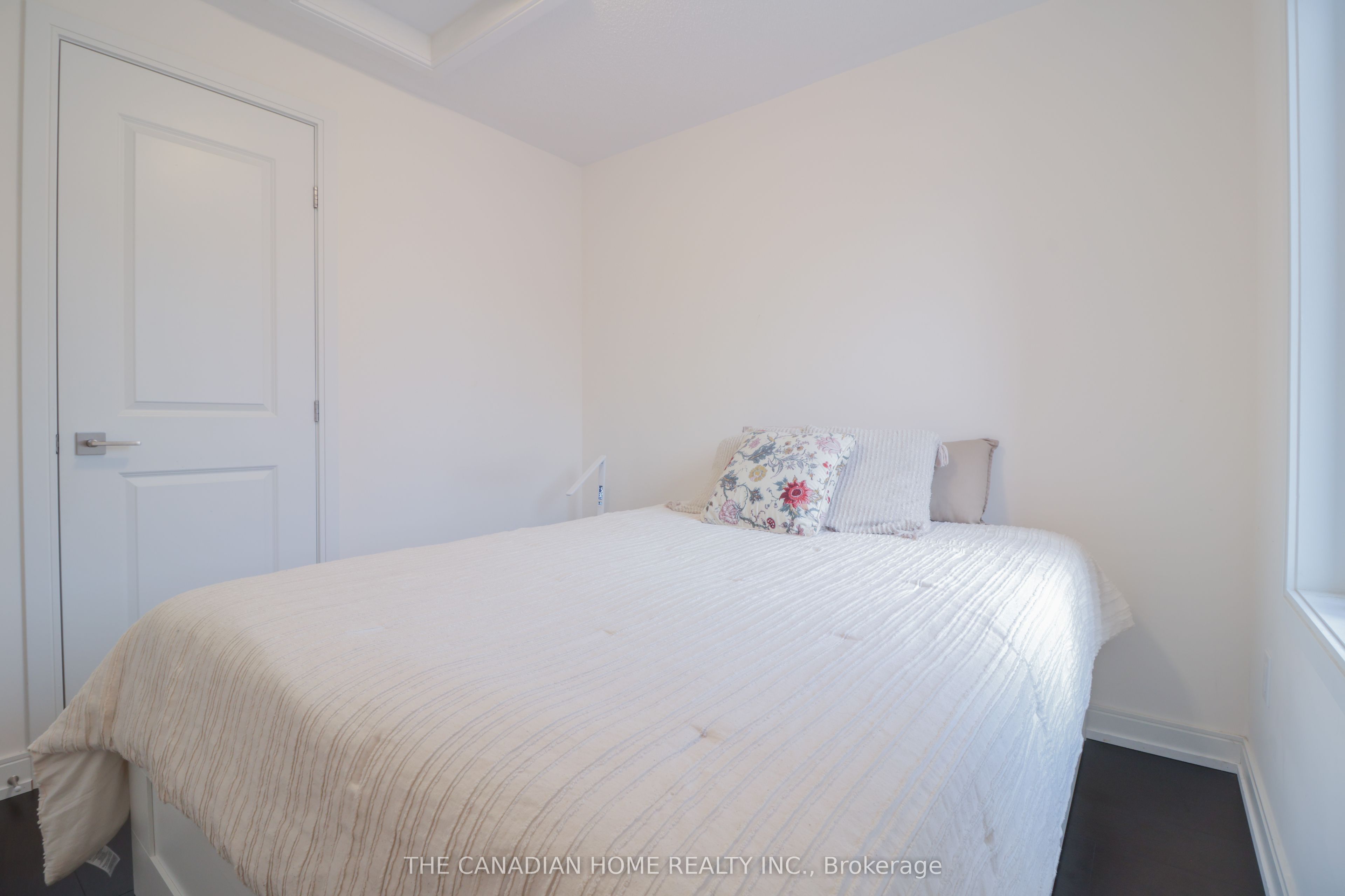 433 Veterans Drive Property Photo 28